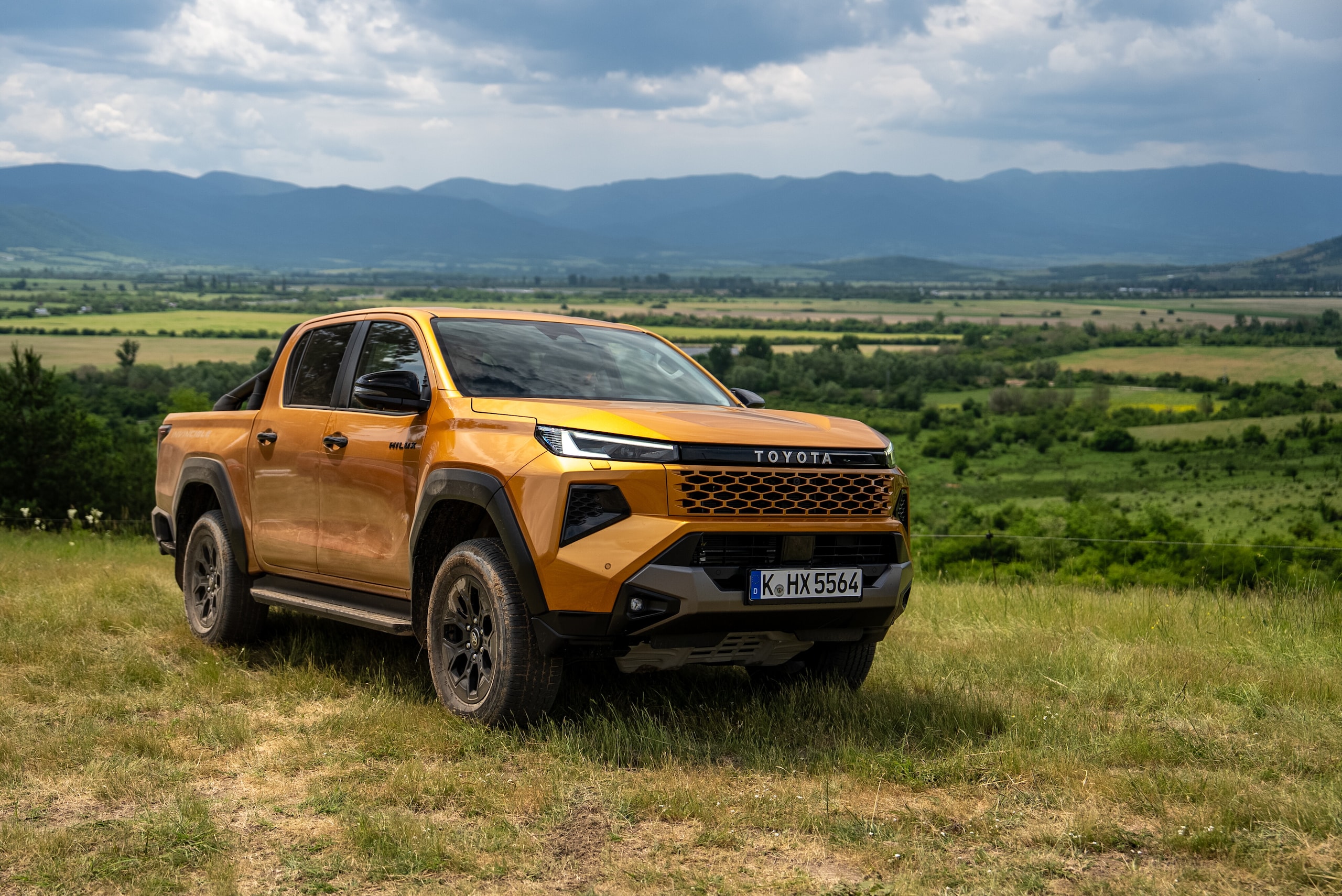 Toyota Hilux 2026, inarrestabile come sempre