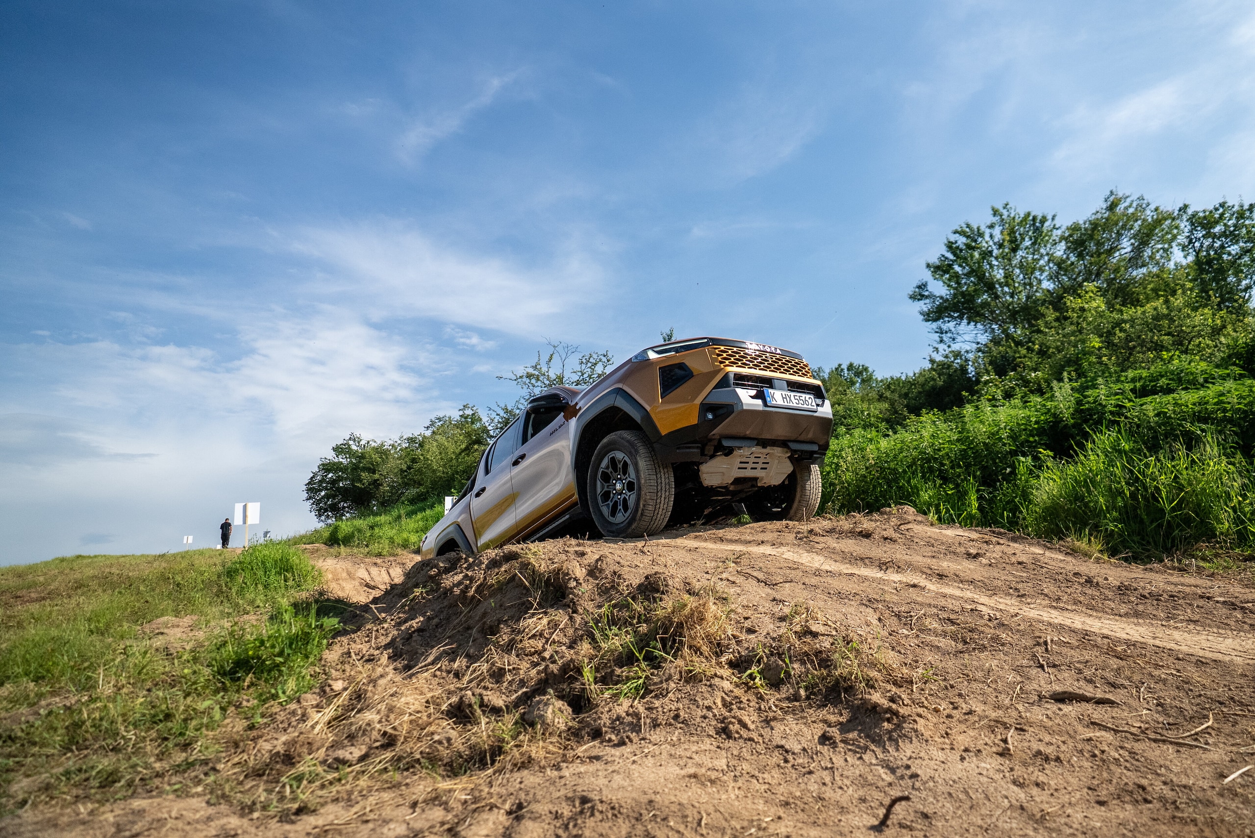Toyota Hilux 2026, inarrestabile come sempre