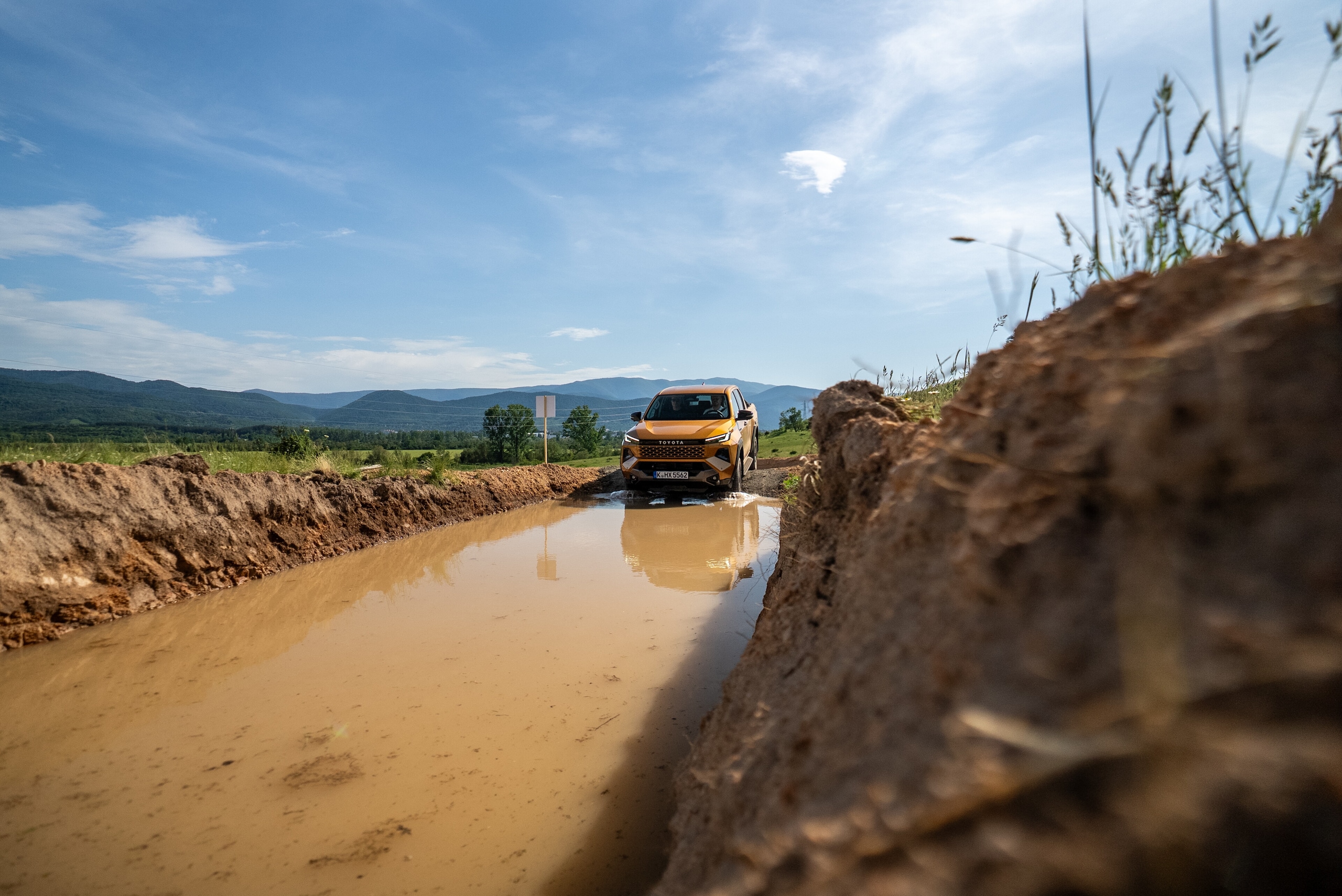 Toyota Hilux 2026, inarrestabile come sempre
