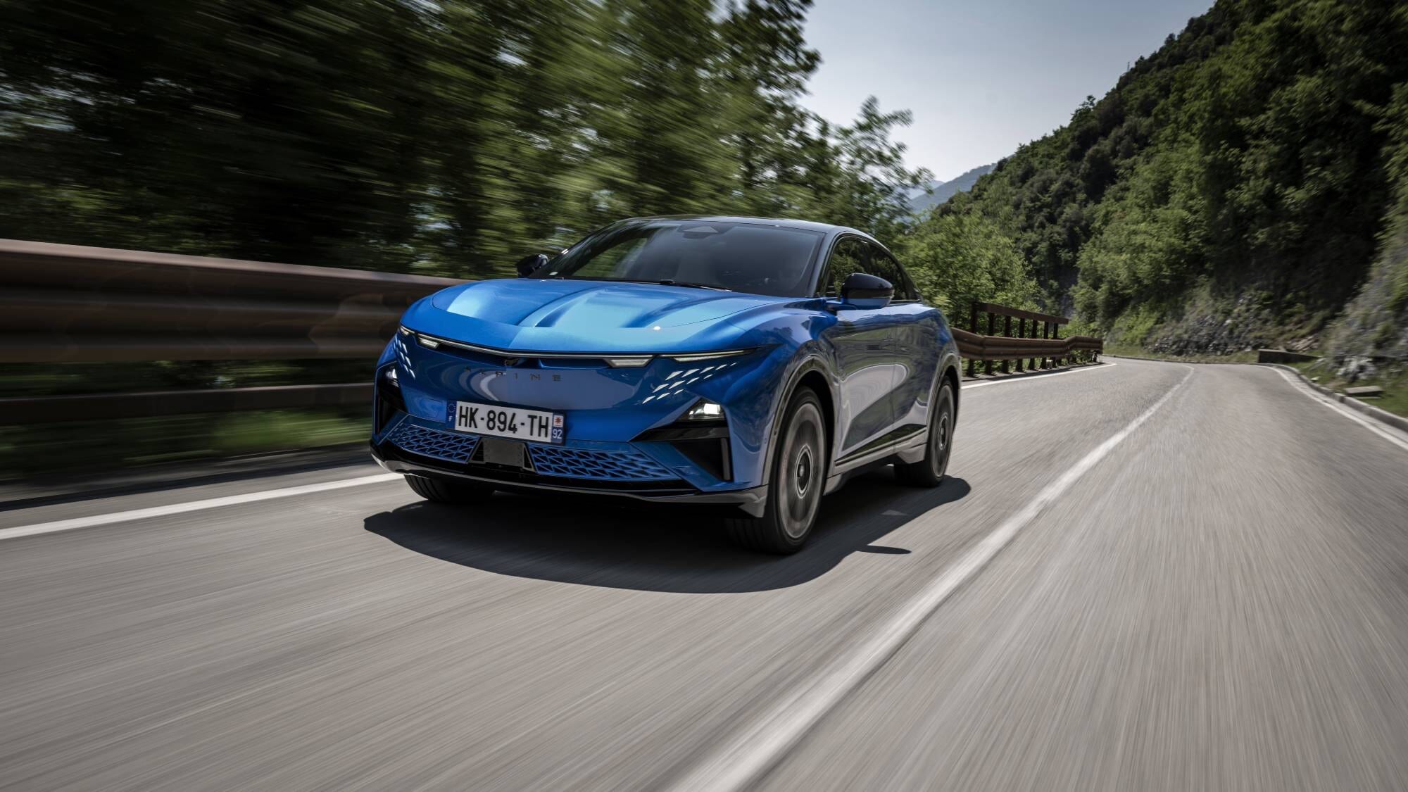Alpine A390 GTS, guida sportivissima ma grande eleganza