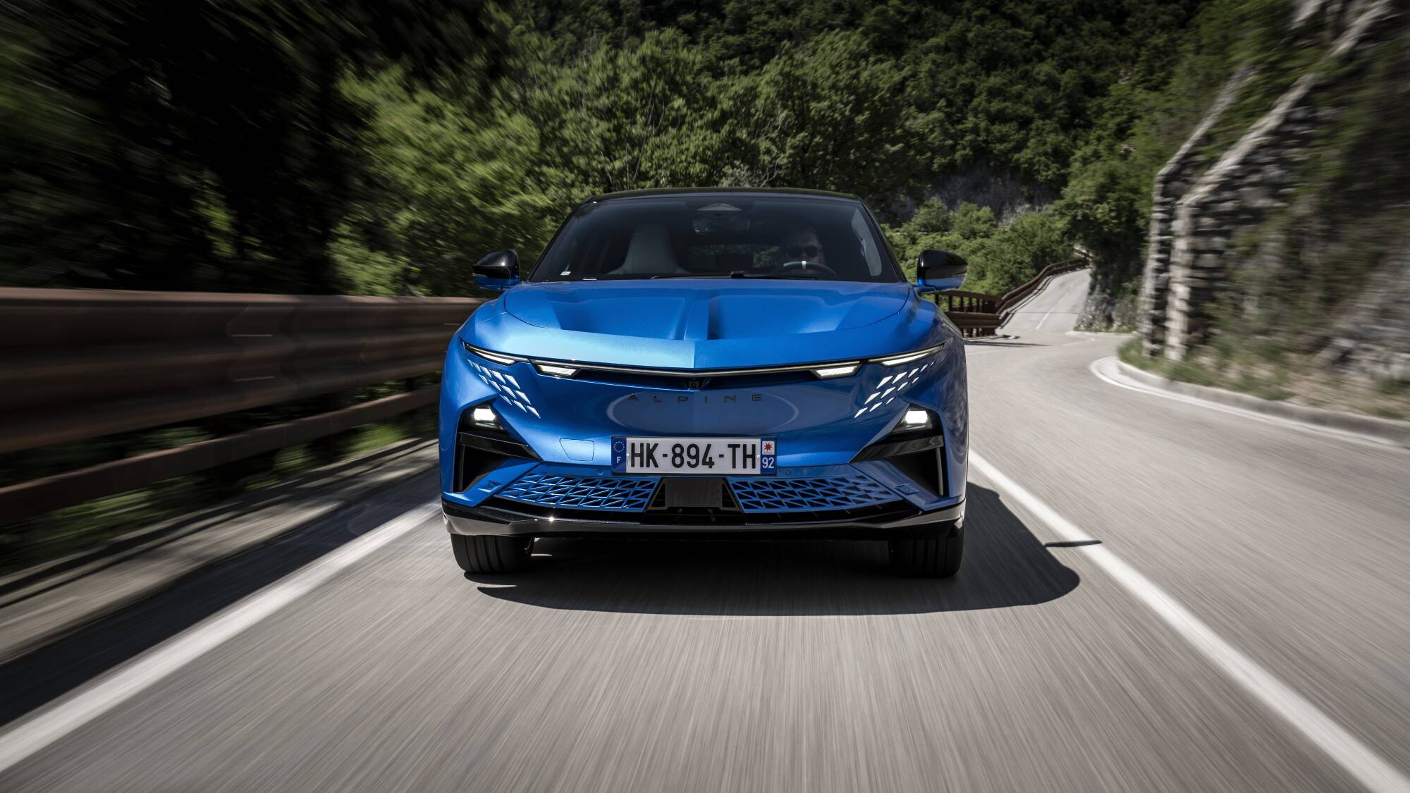 Alpine A390 GTS, guida sportivissima ma grande eleganza