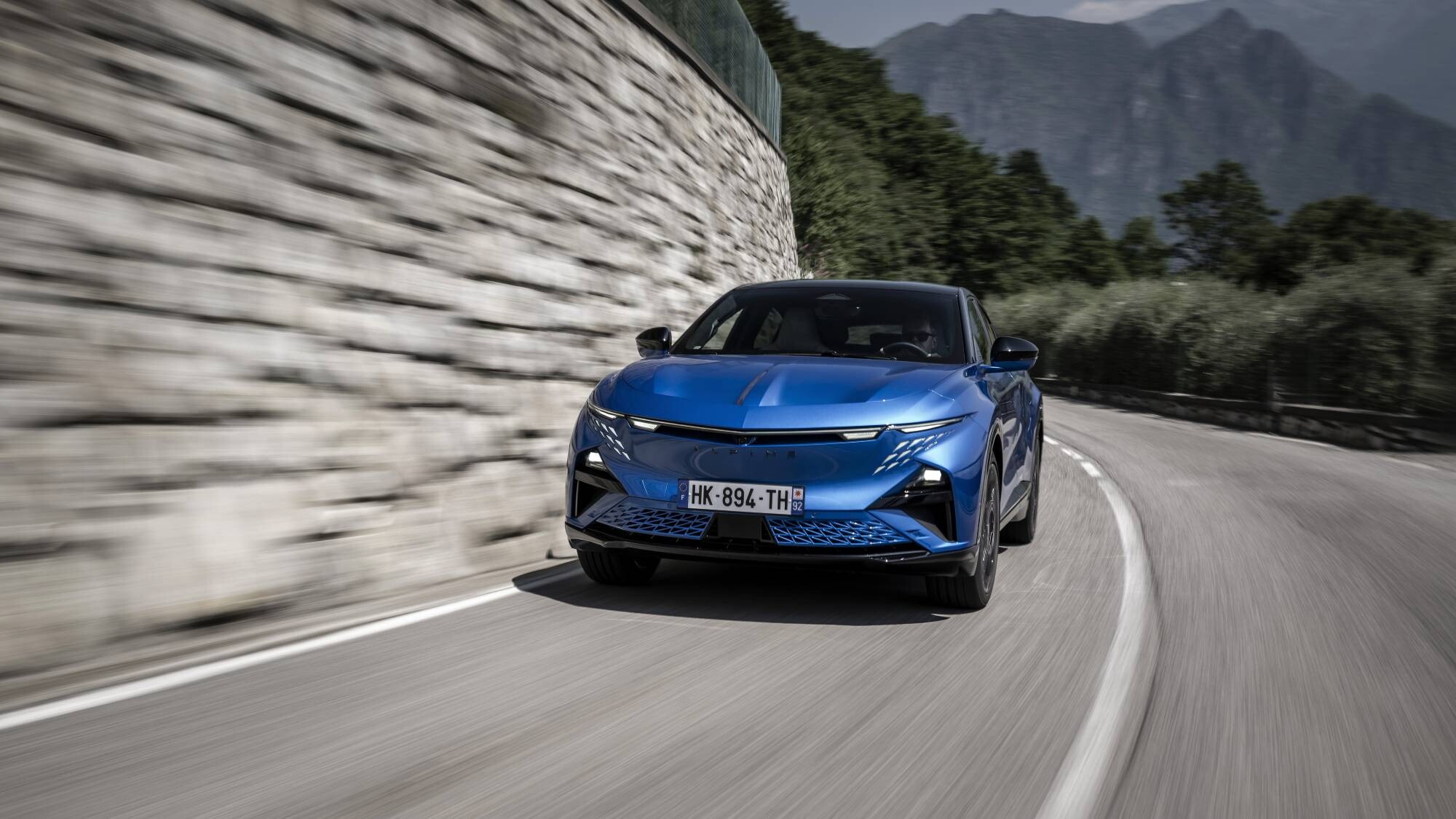 Alpine A390 GTS, guida sportivissima ma grande eleganza