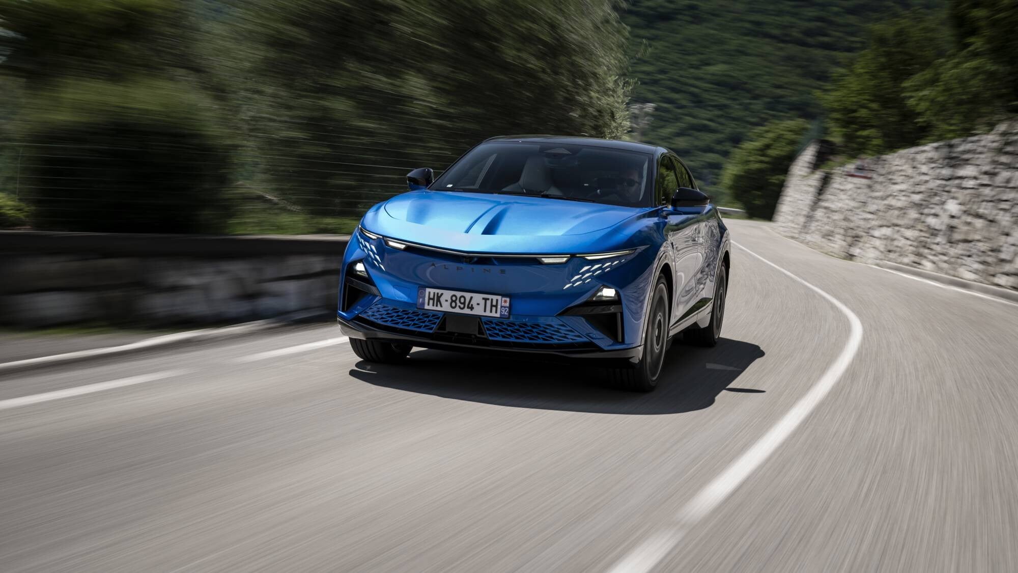 Alpine A390 GTS, guida sportivissima ma grande eleganza