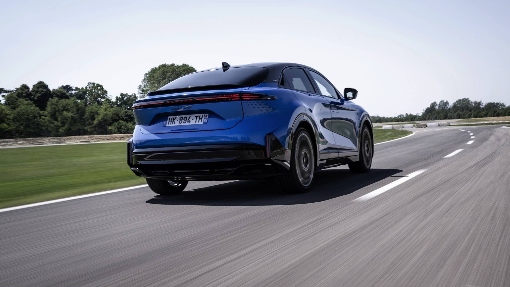 Alpine A390 GTS, guida sportivissima ma grande eleganza