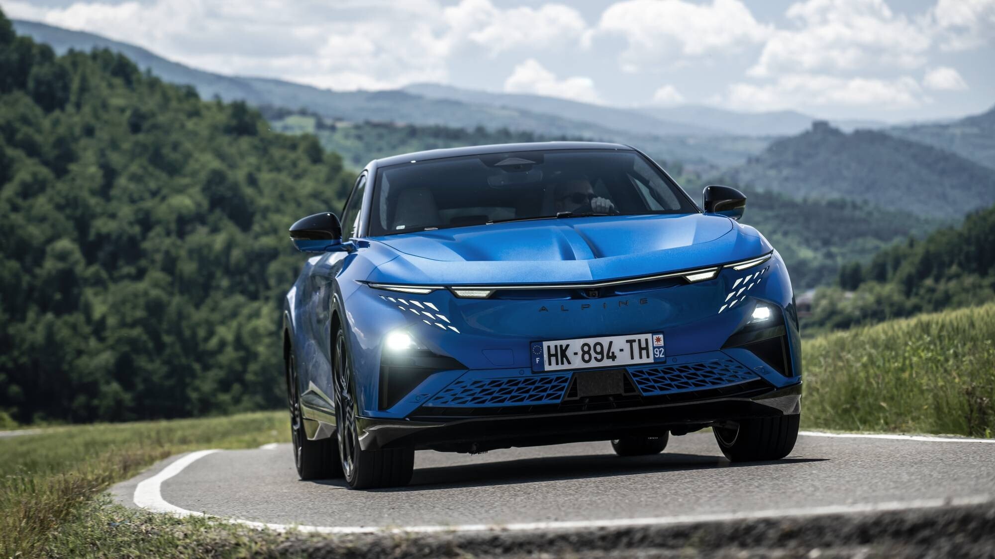 Alpine A390 GTS, guida sportivissima ma grande eleganza