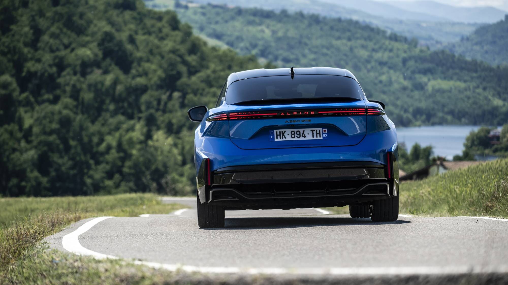 Alpine A390 GTS, guida sportivissima ma grande eleganza