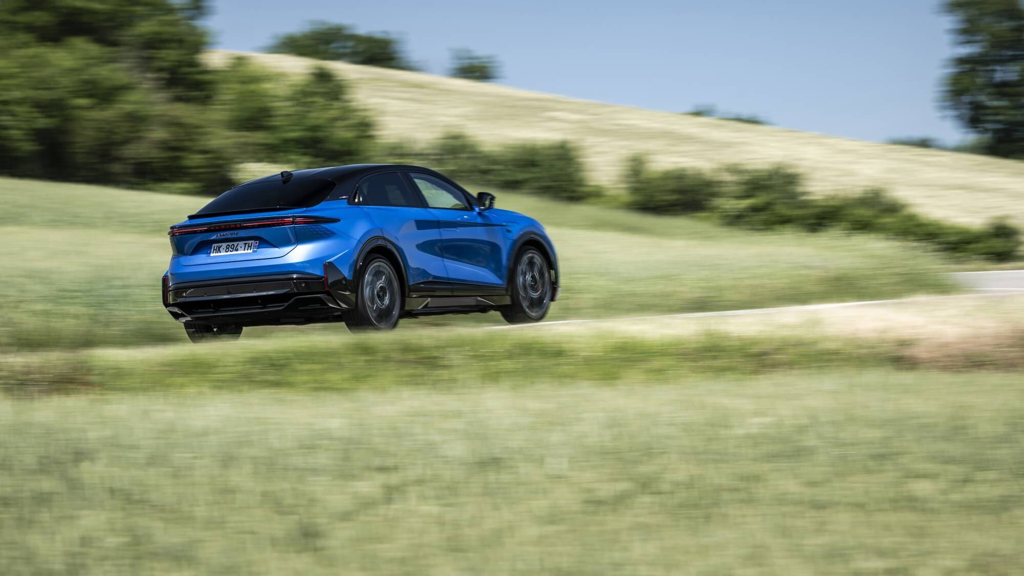 Alpine A390 GTS, guida sportivissima ma grande eleganza