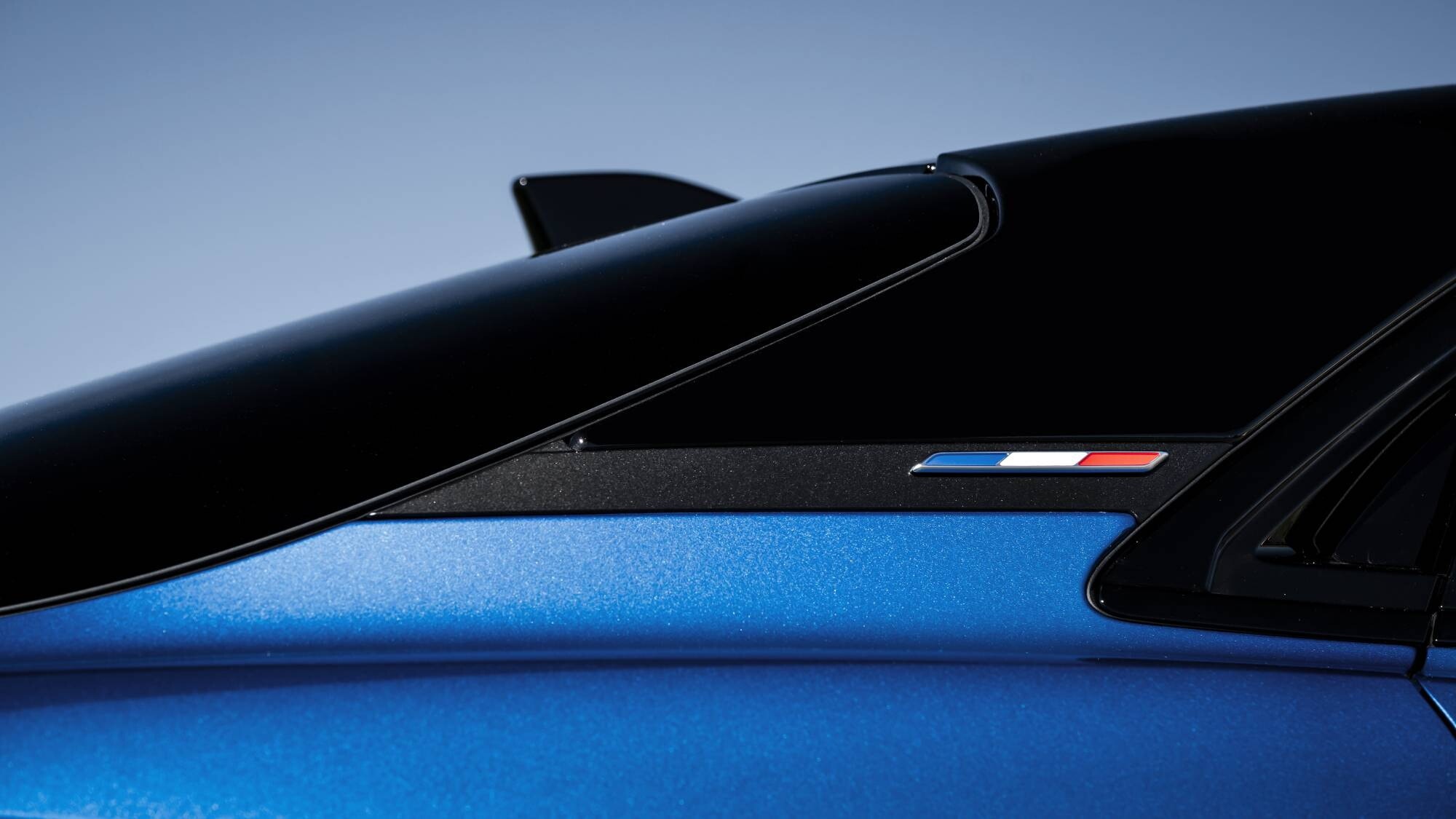 Alpine A390 GTS, guida sportivissima ma grande eleganza