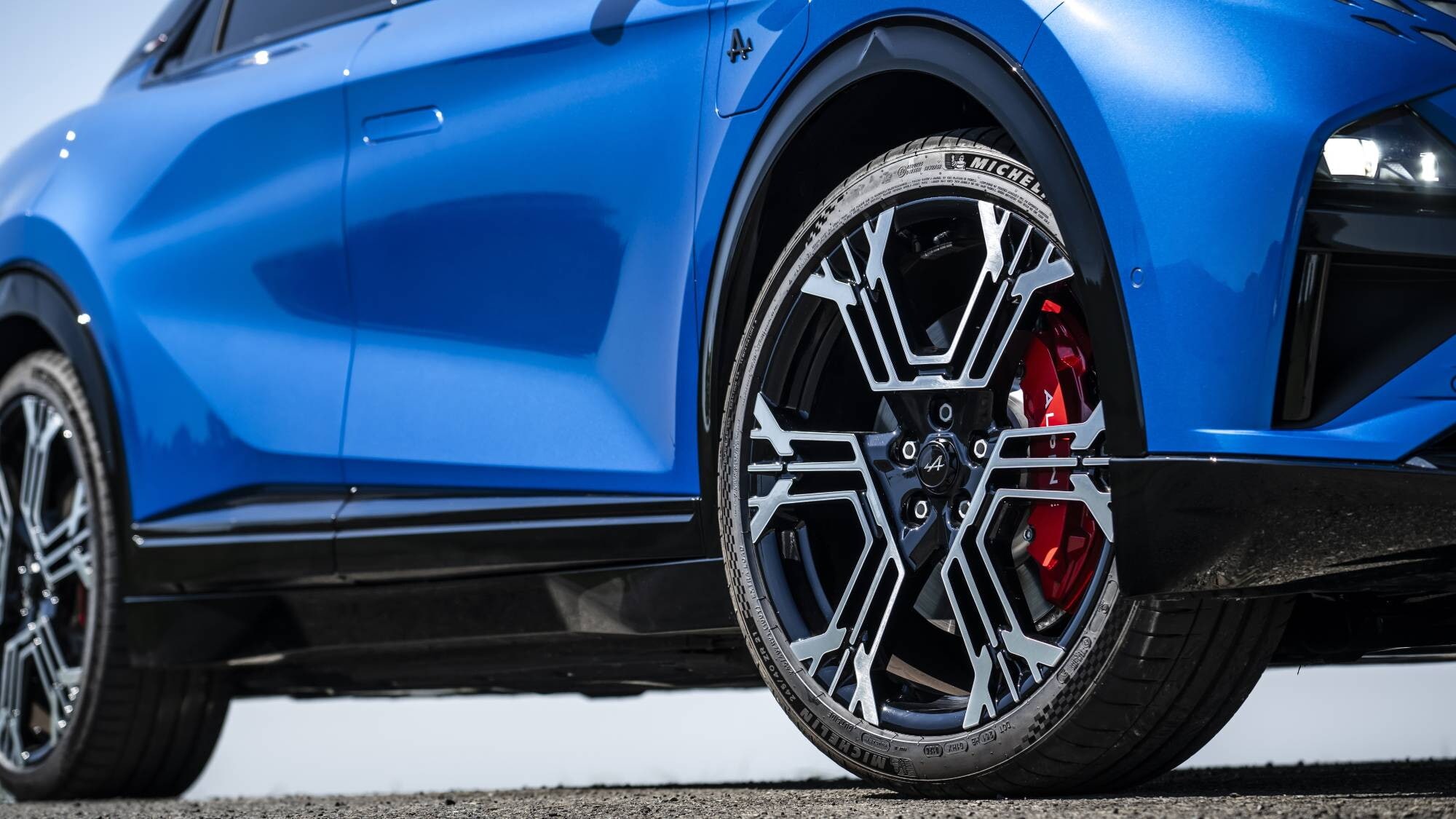Alpine A390 GTS, guida sportivissima ma grande eleganza