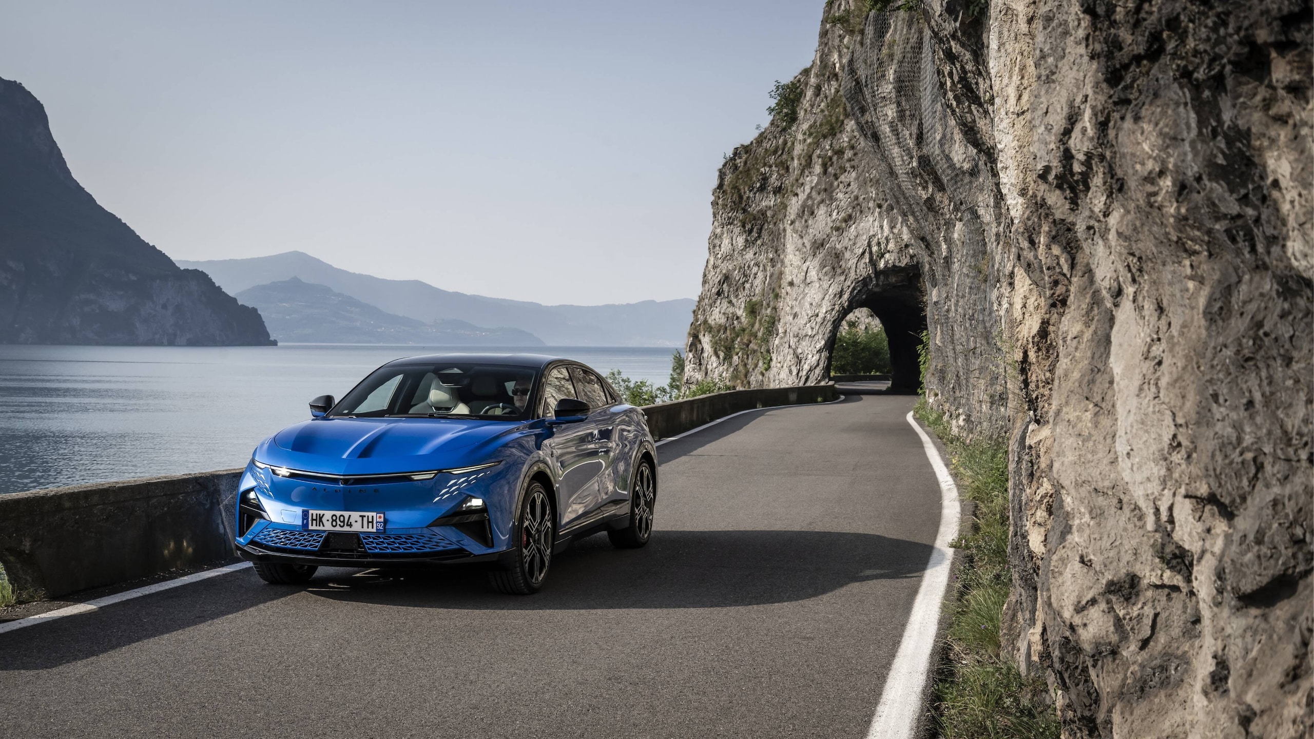 Alpine A390 GTS, guida sportivissima ma grande eleganza