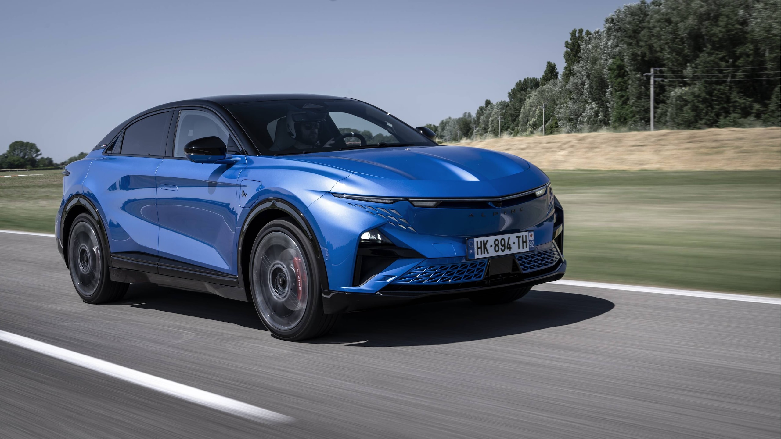 Alpine A390 GTS, guida sportivissima ma grande eleganza