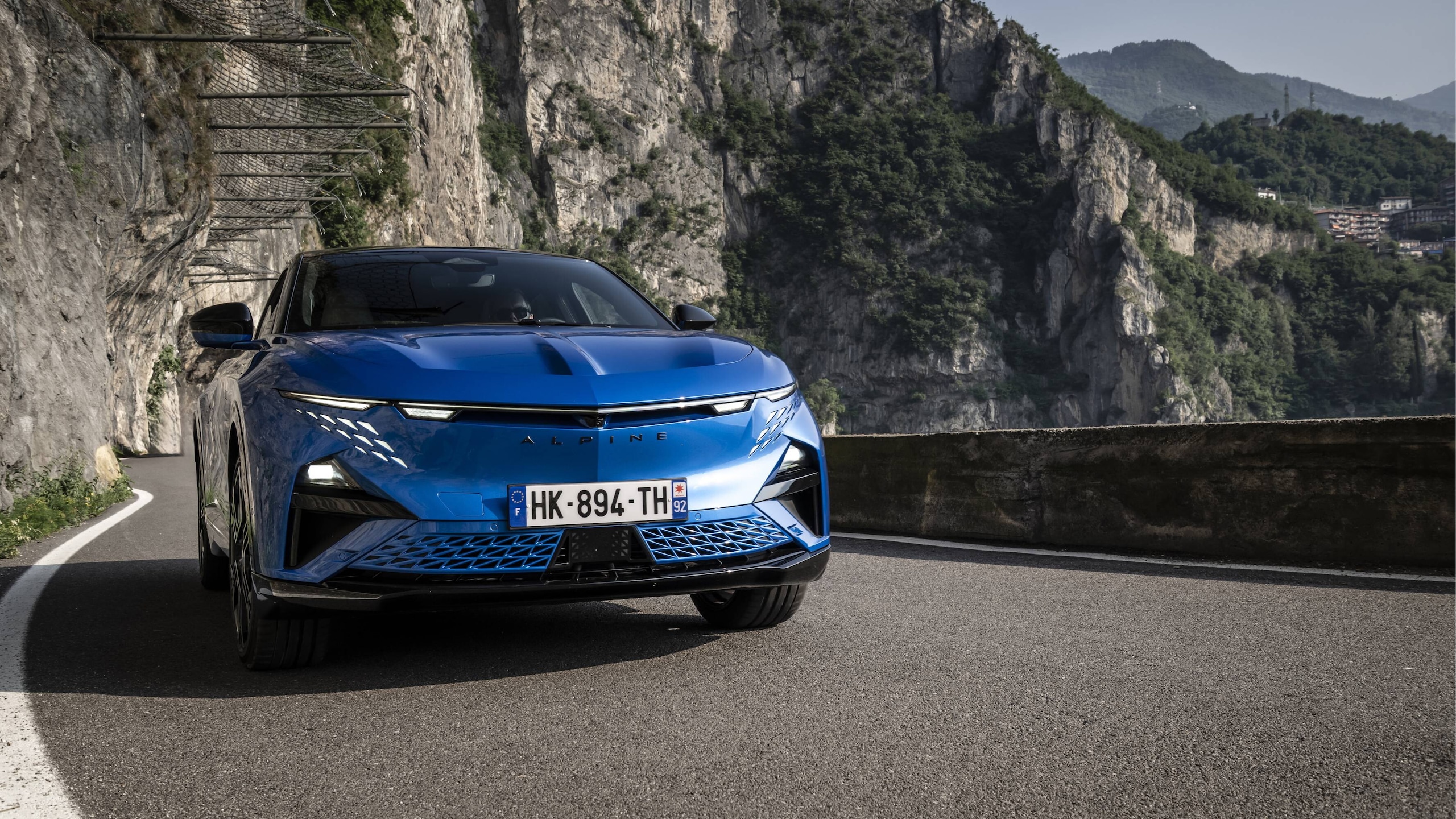 Alpine A390 GTS, guida sportivissima ma grande eleganza