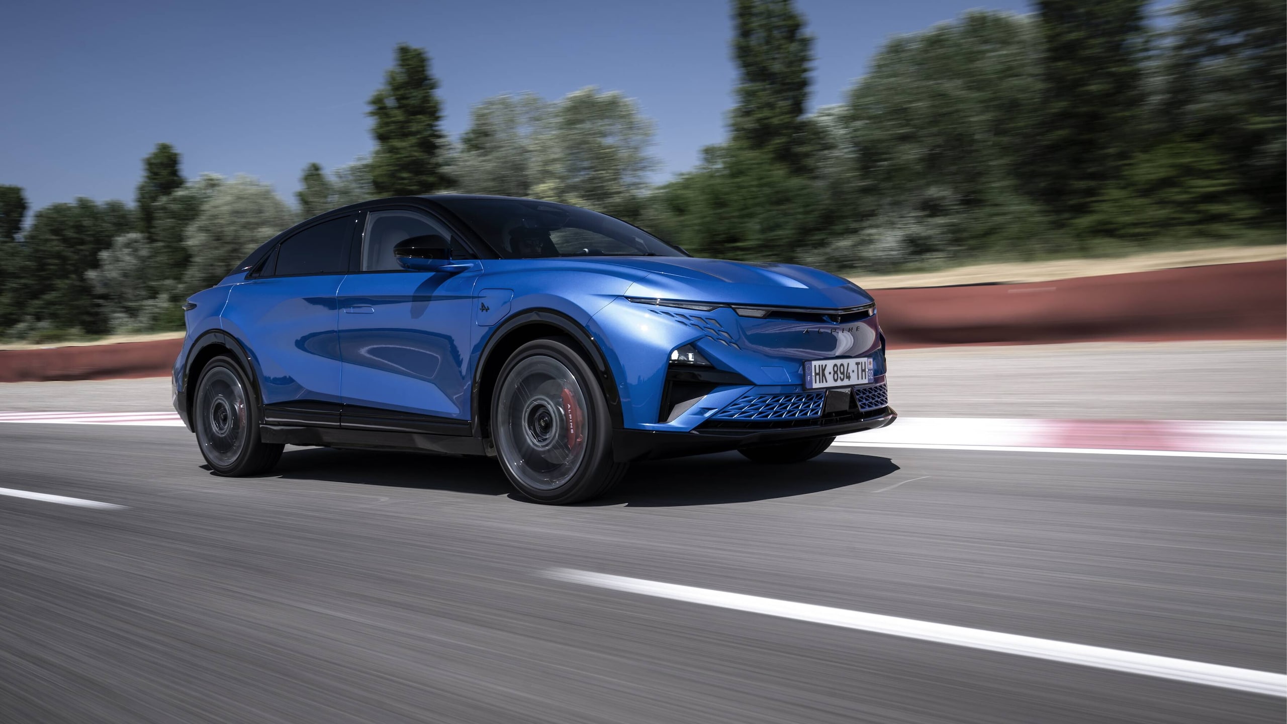 Alpine A390 GTS, guida sportivissima ma grande eleganza