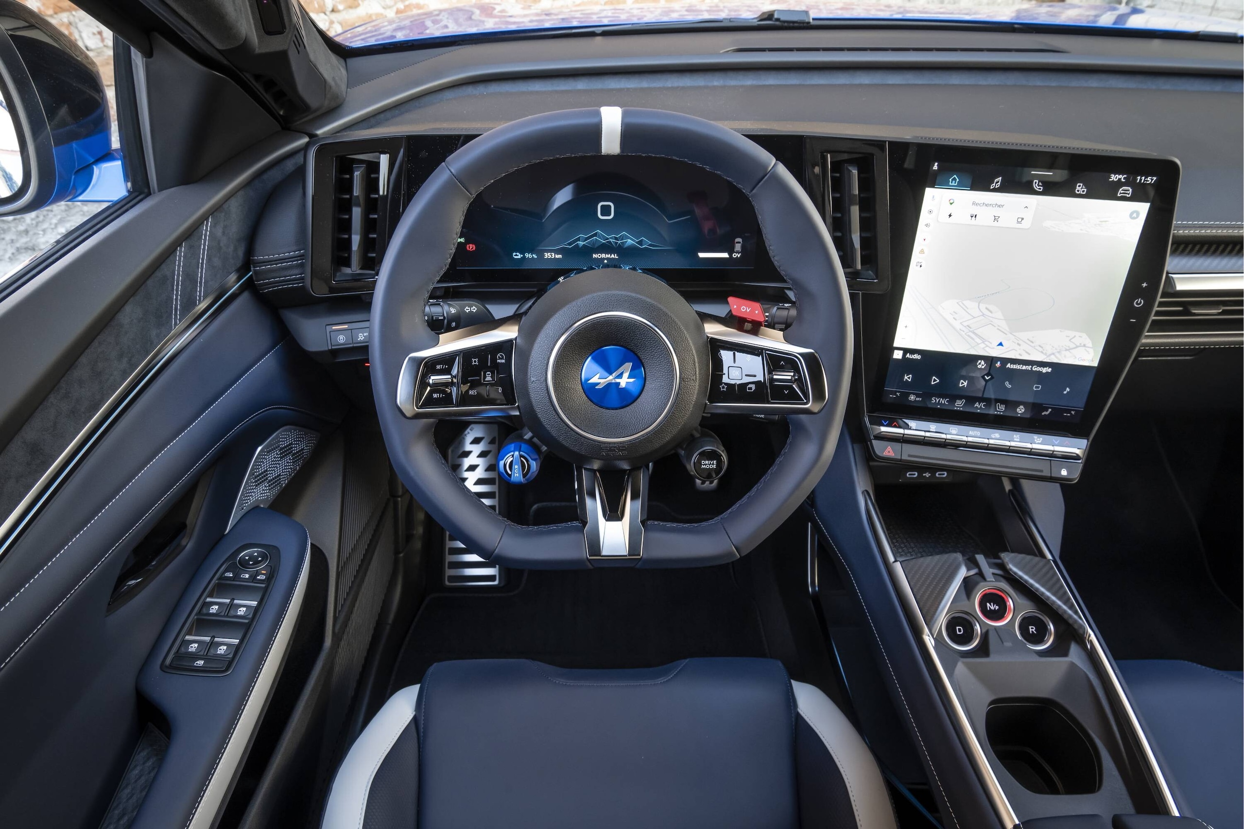 Alpine A390 GTS, guida sportivissima ma grande eleganza