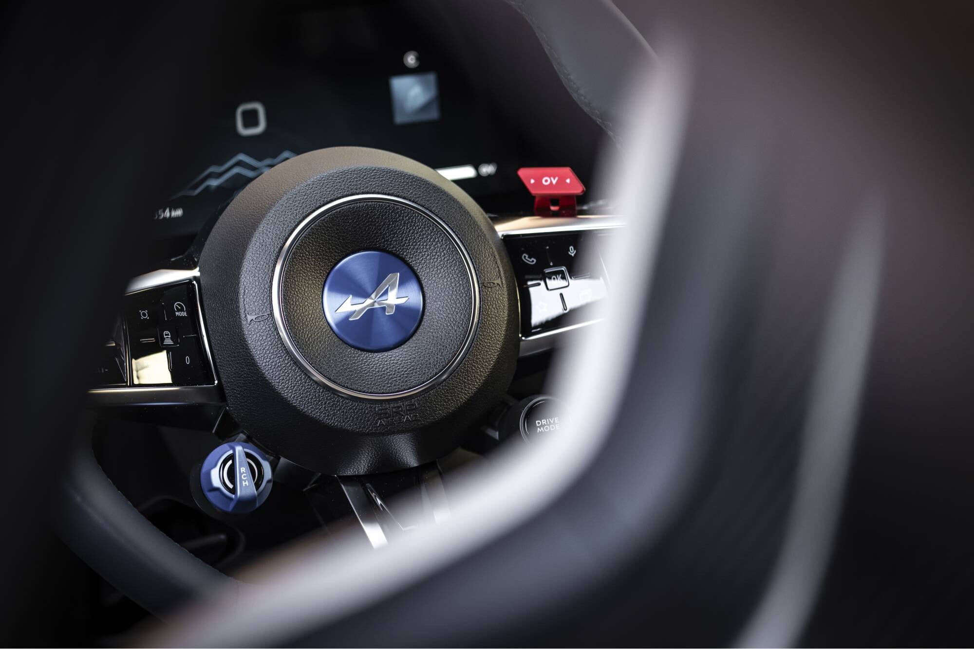 Alpine A390 GTS, guida sportivissima ma grande eleganza