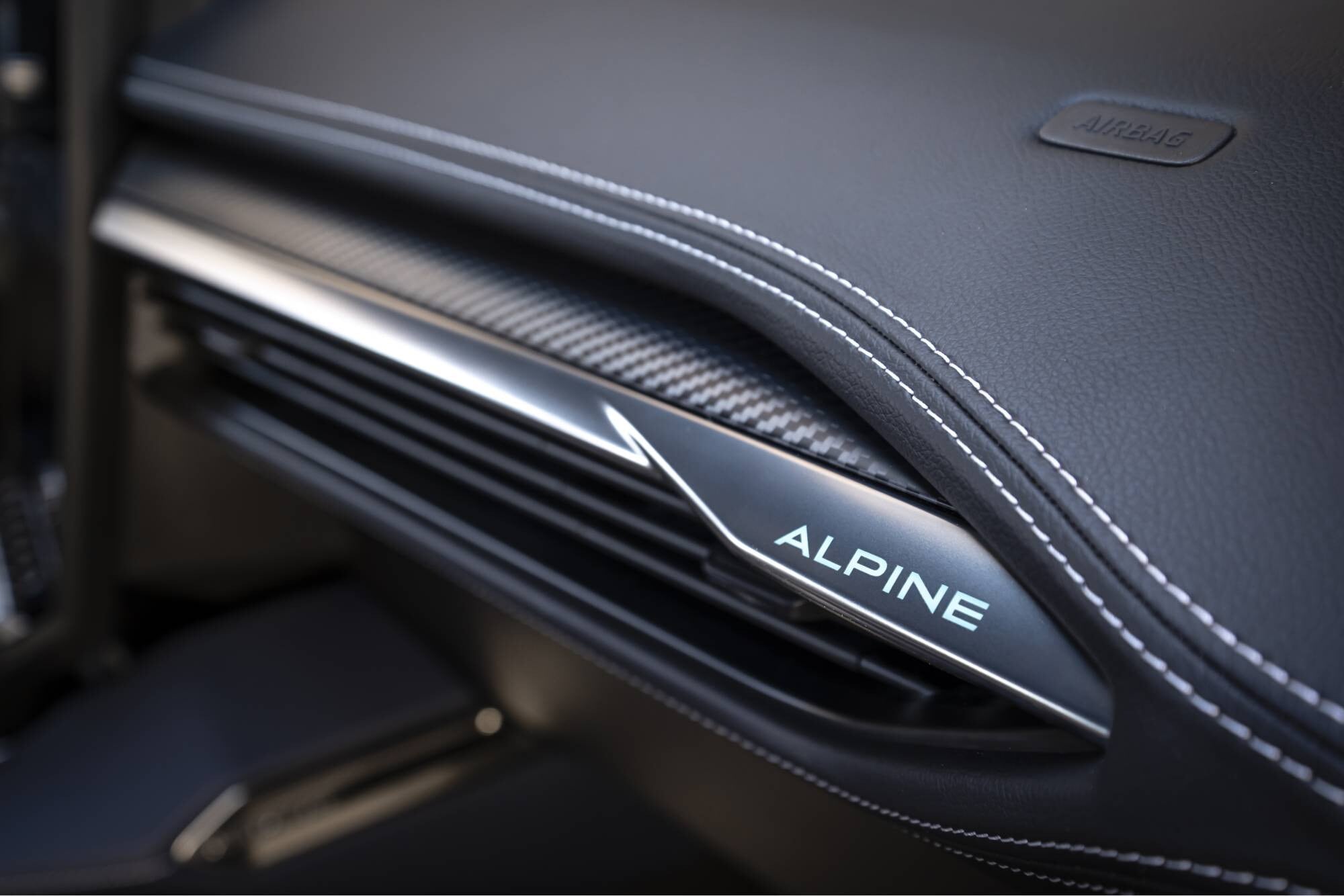 Alpine A390 GTS, guida sportivissima ma grande eleganza