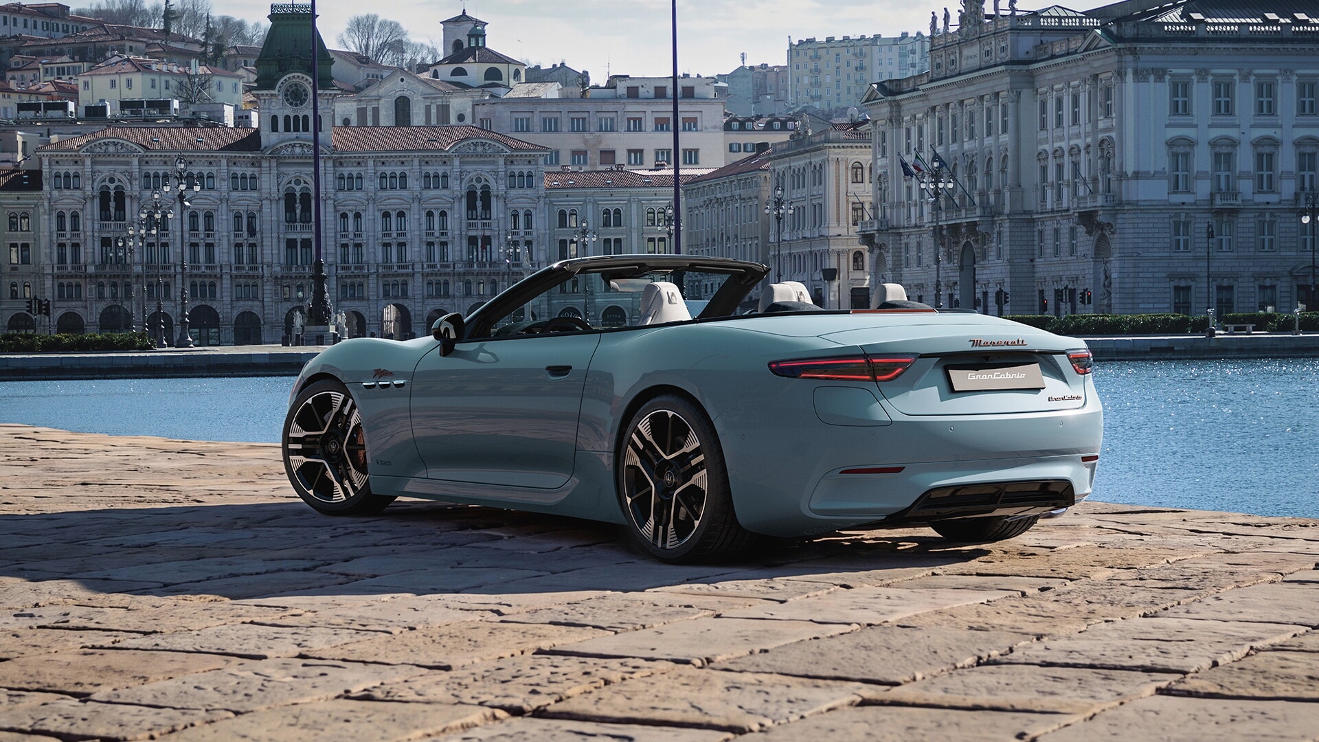 Nuova Maserati Grancabrio