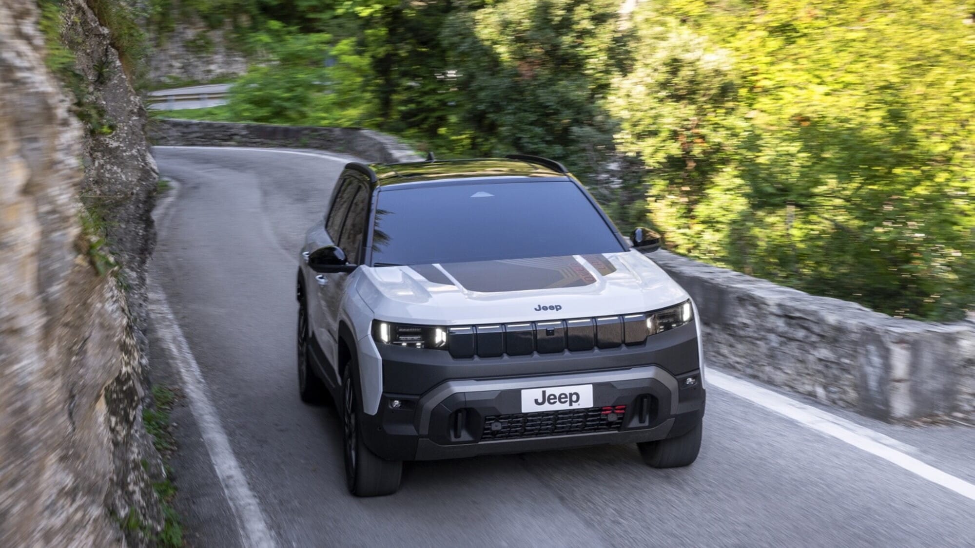 Jeep Compass, torna il 4xe laureato in off-road