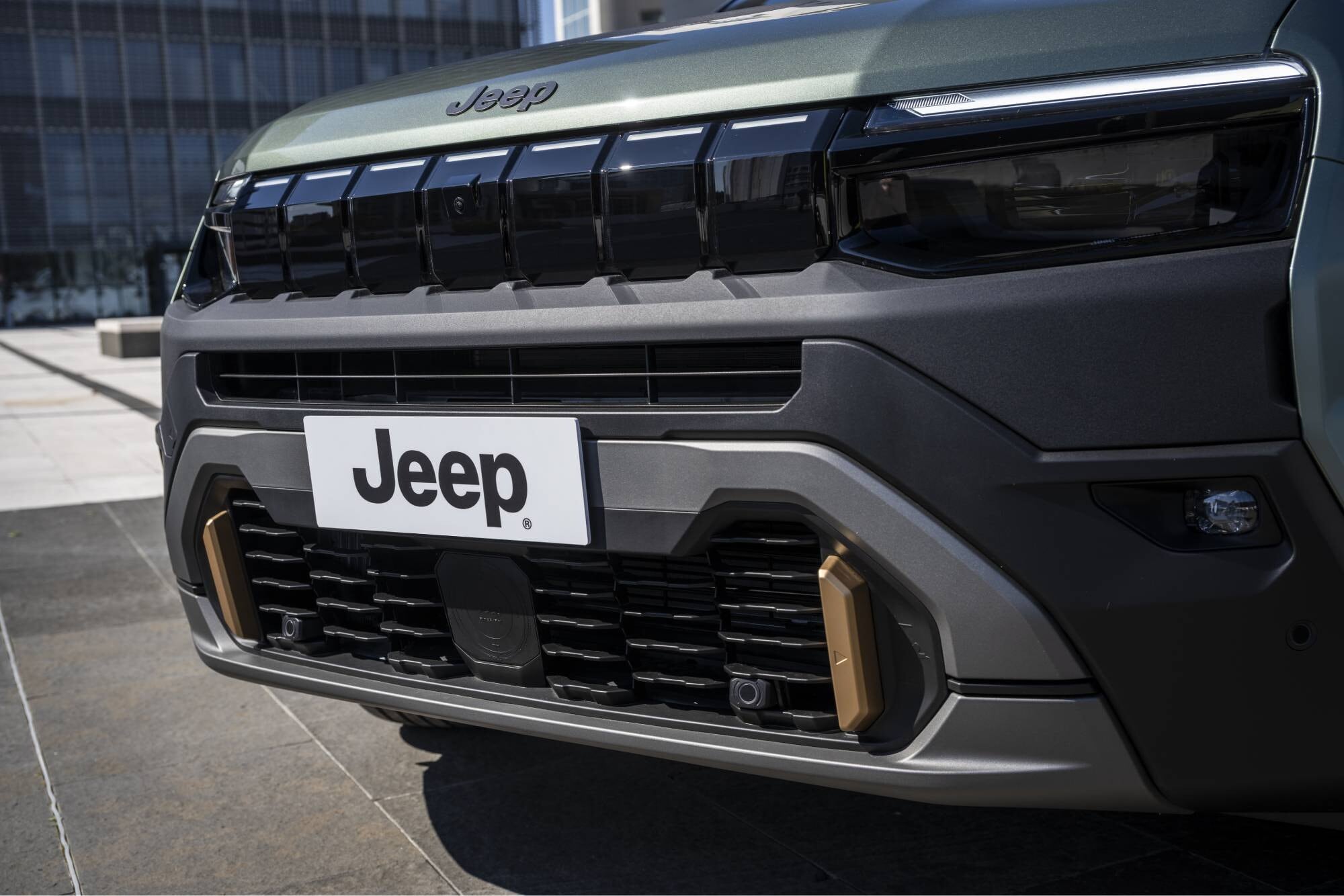 Jeep Avenger 85th Anniversary, un compleanno all'avventura