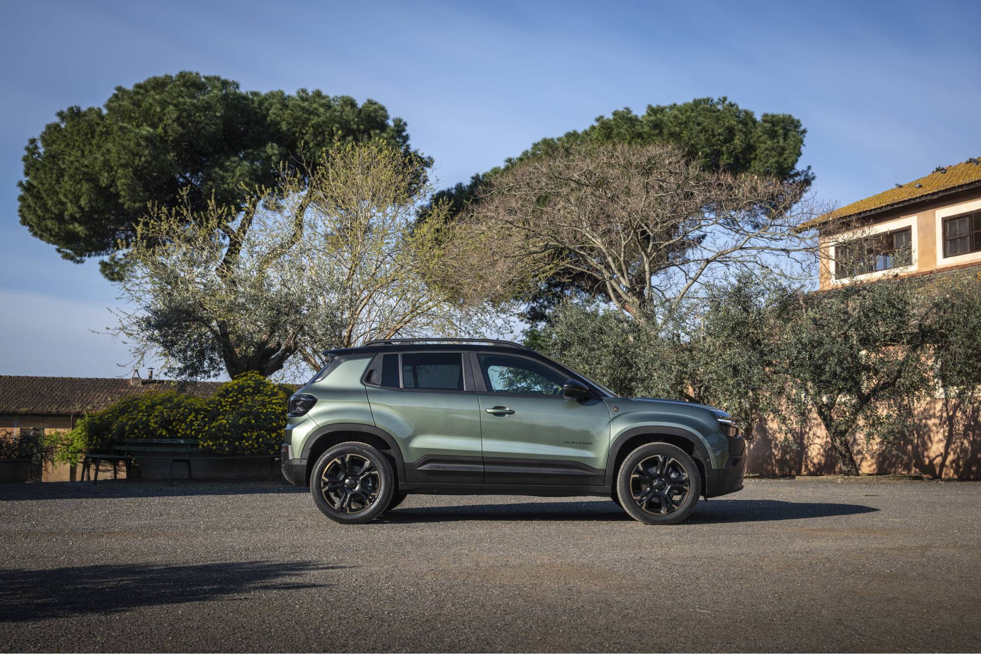 Jeep Avenger 85th Anniversary, un compleanno all'avventura