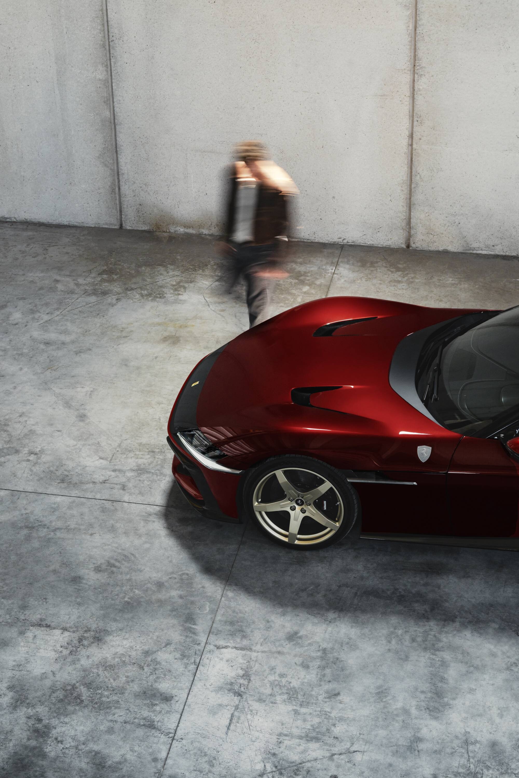 Ferrari 12Cilindri Manuale, pura essenza di guida del Cavallino