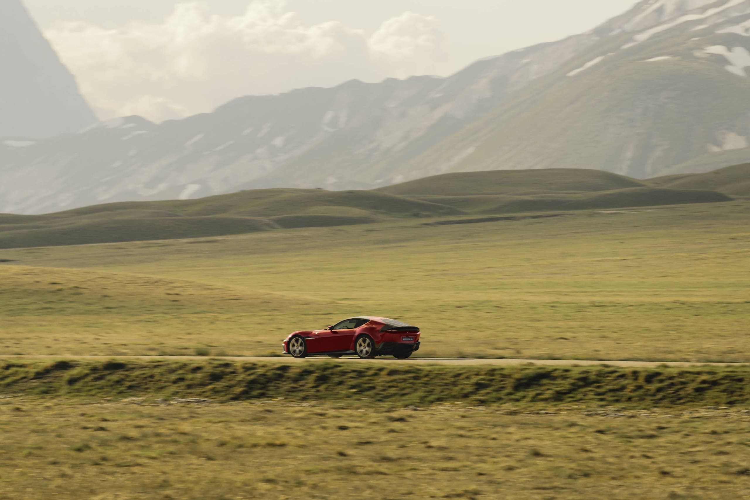 Ferrari 12Cilindri Manuale, pura essenza di guida del Cavallino