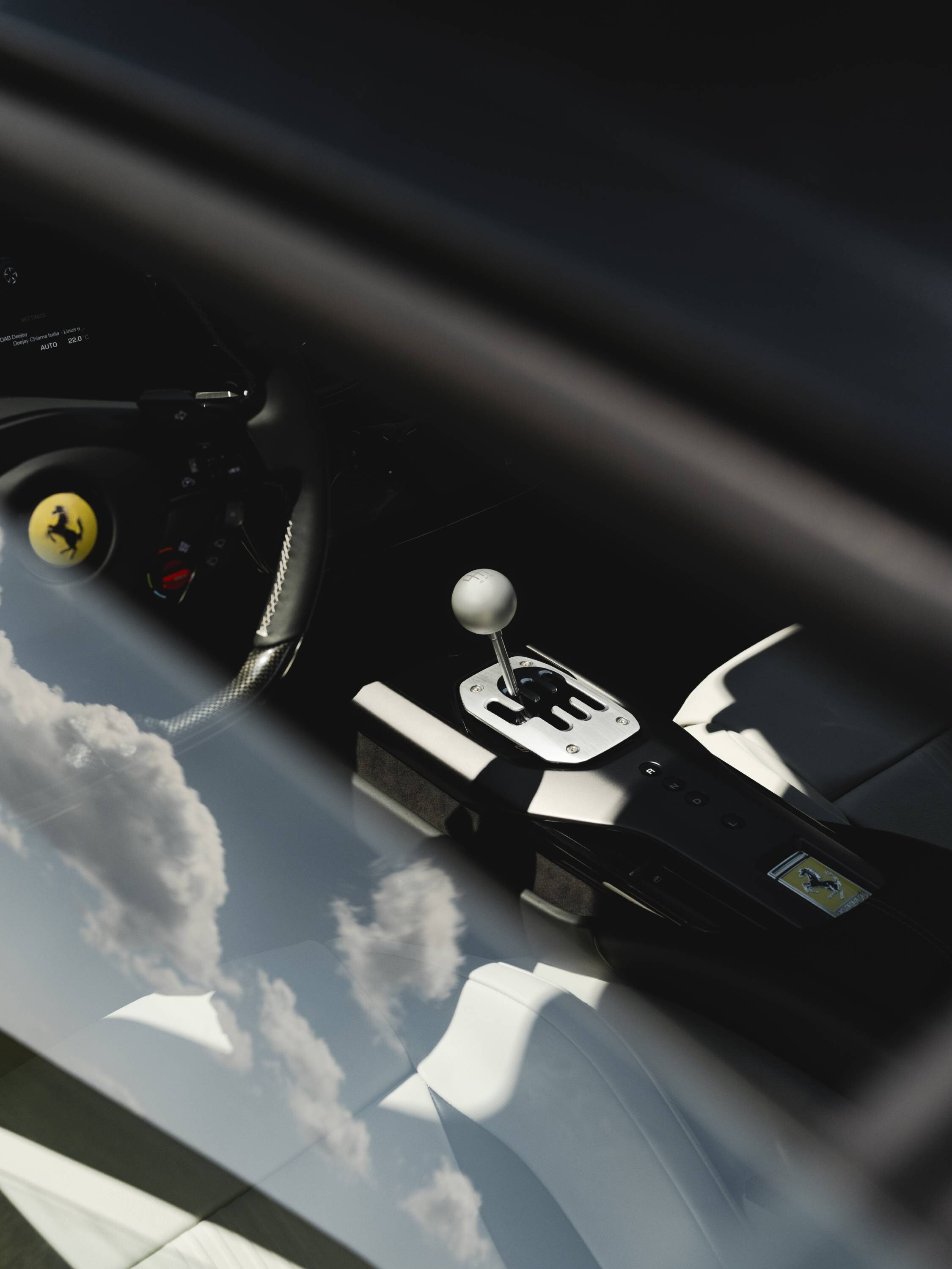 Ferrari 12Cilindri Manuale, pura essenza di guida del Cavallino