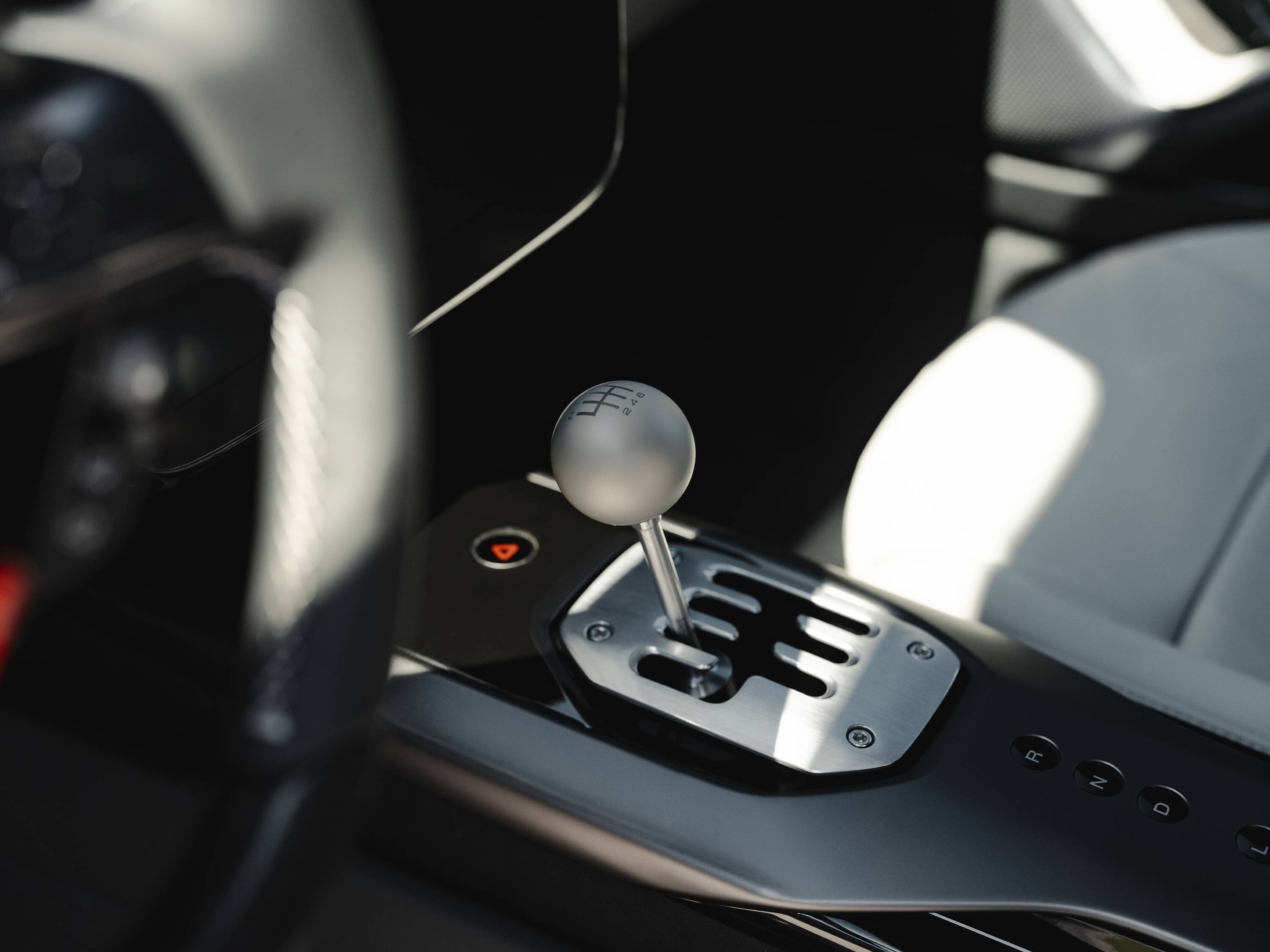 Ferrari 12Cilindri Manuale, pura essenza di guida del Cavallino