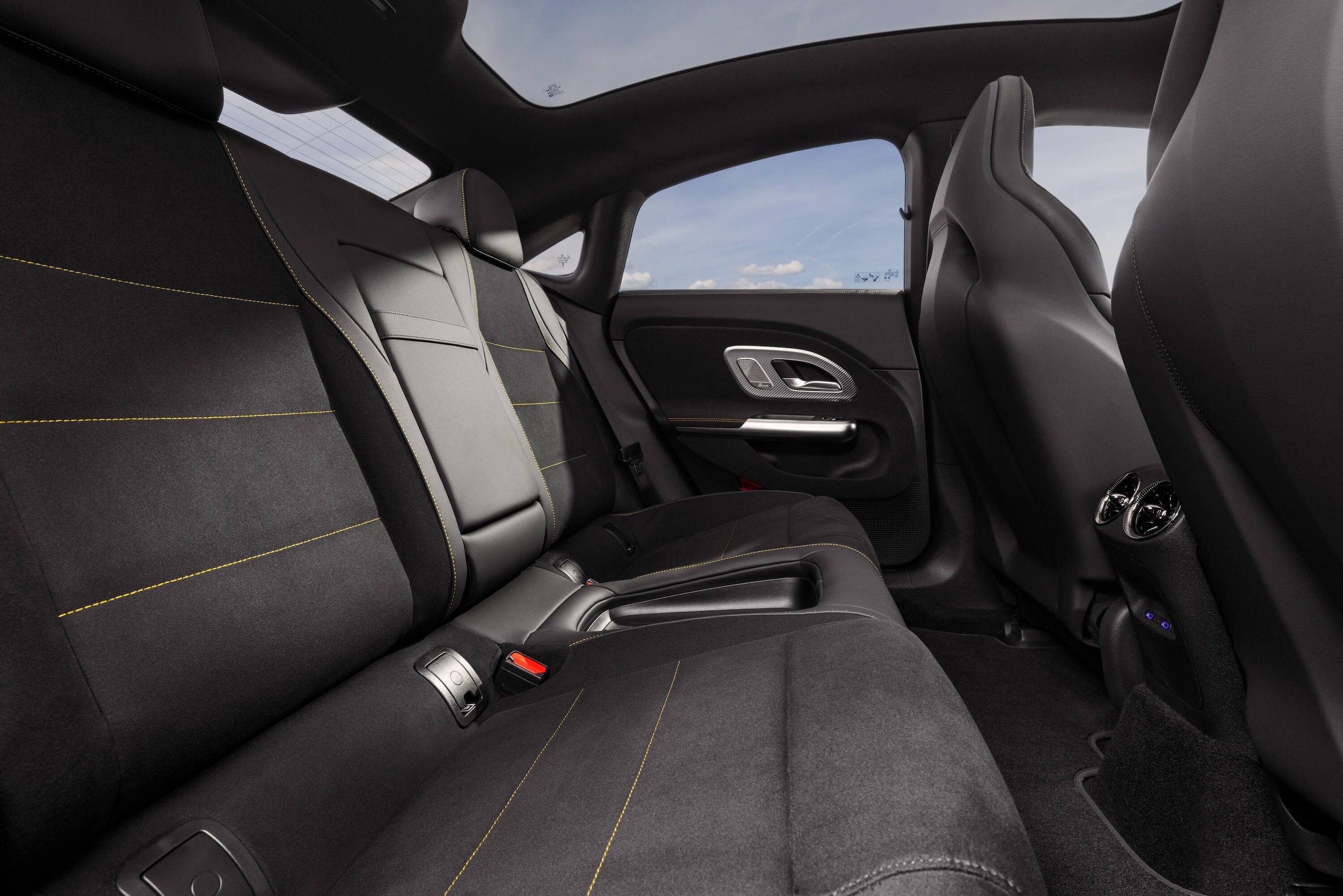 Mercedes-AMG CLA 45 4MATIC+, ecco il bolide presentato a Goodwood da Antonelli