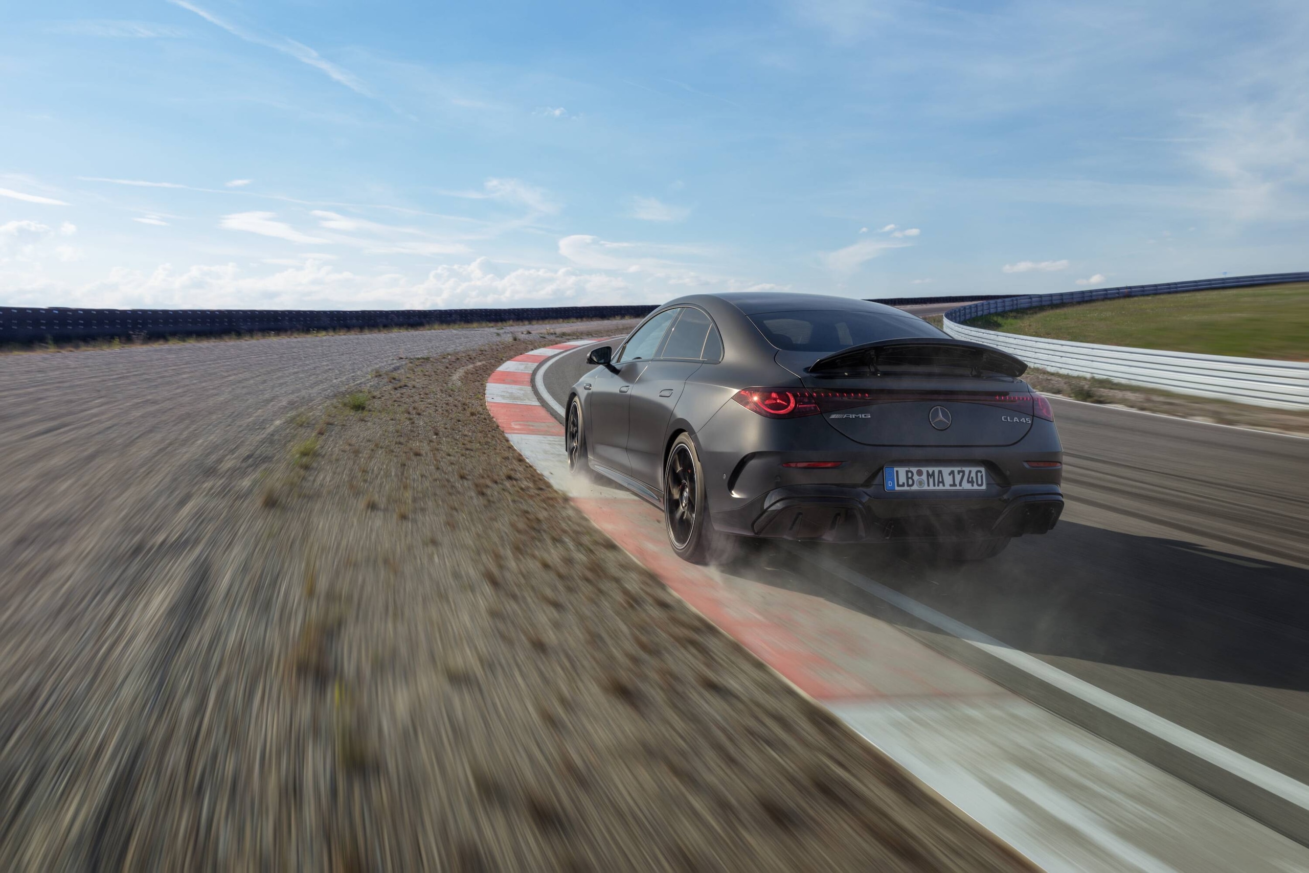 Mercedes-AMG CLA 45 4MATIC+, ecco il bolide presentato a Goodwood da Antonelli
