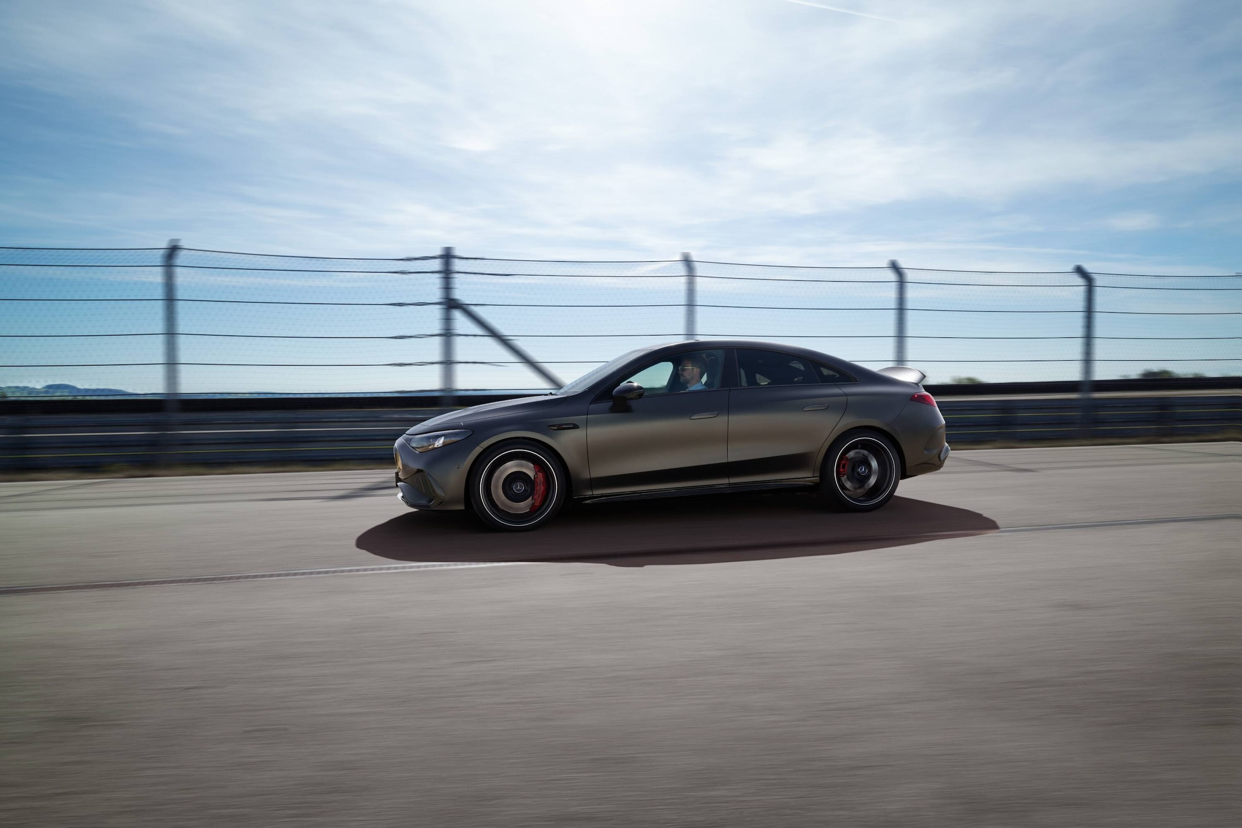 Mercedes-AMG CLA 45 4MATIC+, ecco il bolide presentato a Goodwood da Antonelli