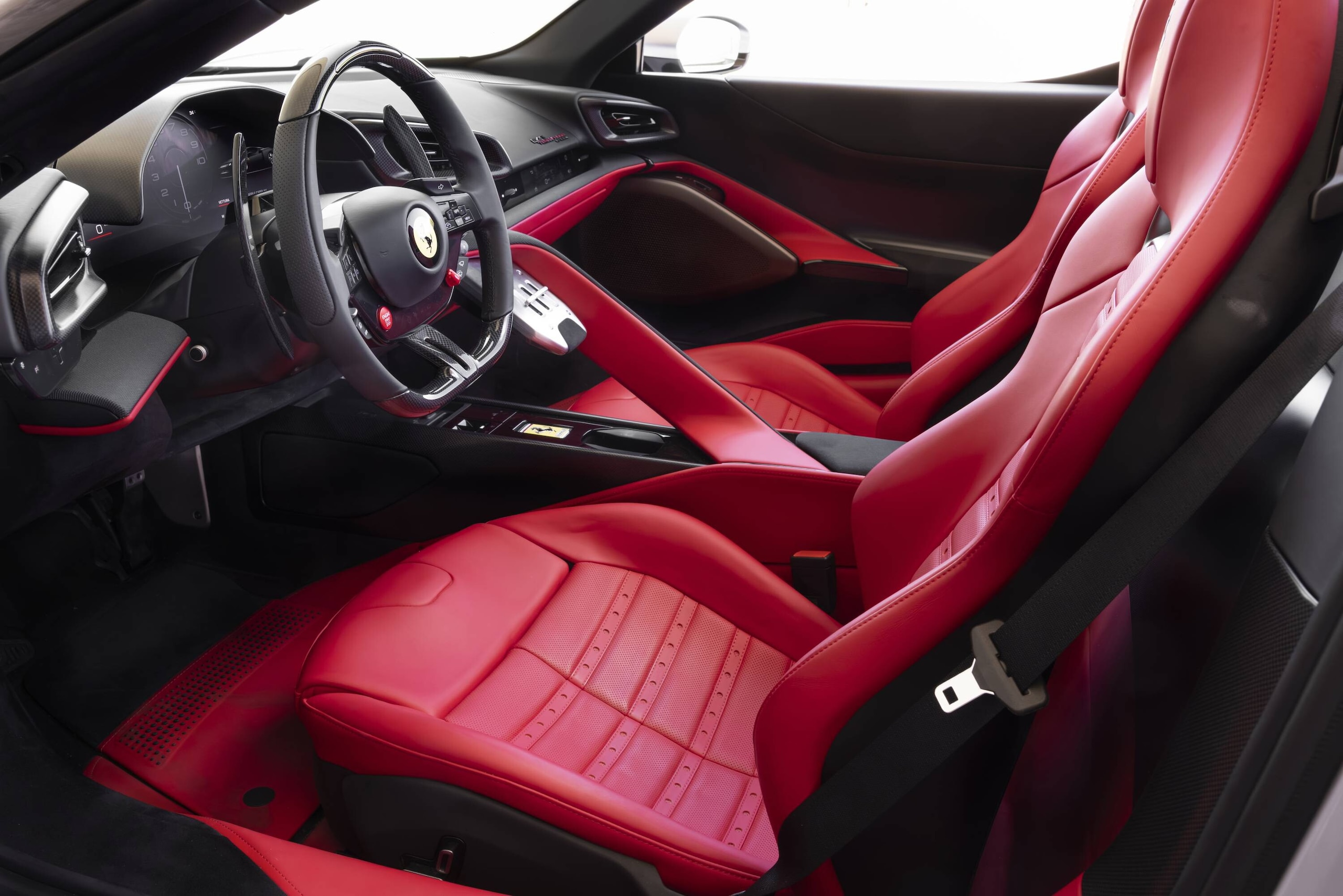 Ferrari 849 Testarossa Spider, potenza e stile mozzafiato