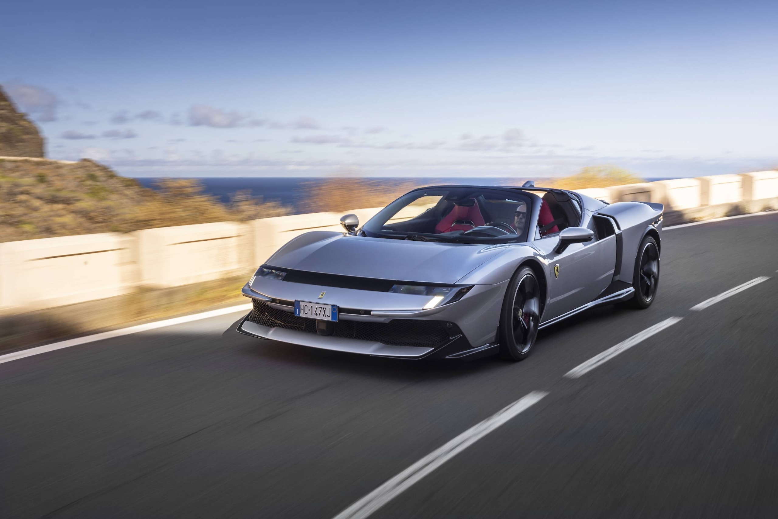 Ferrari 849 Testarossa Spider, potenza e stile mozzafiato