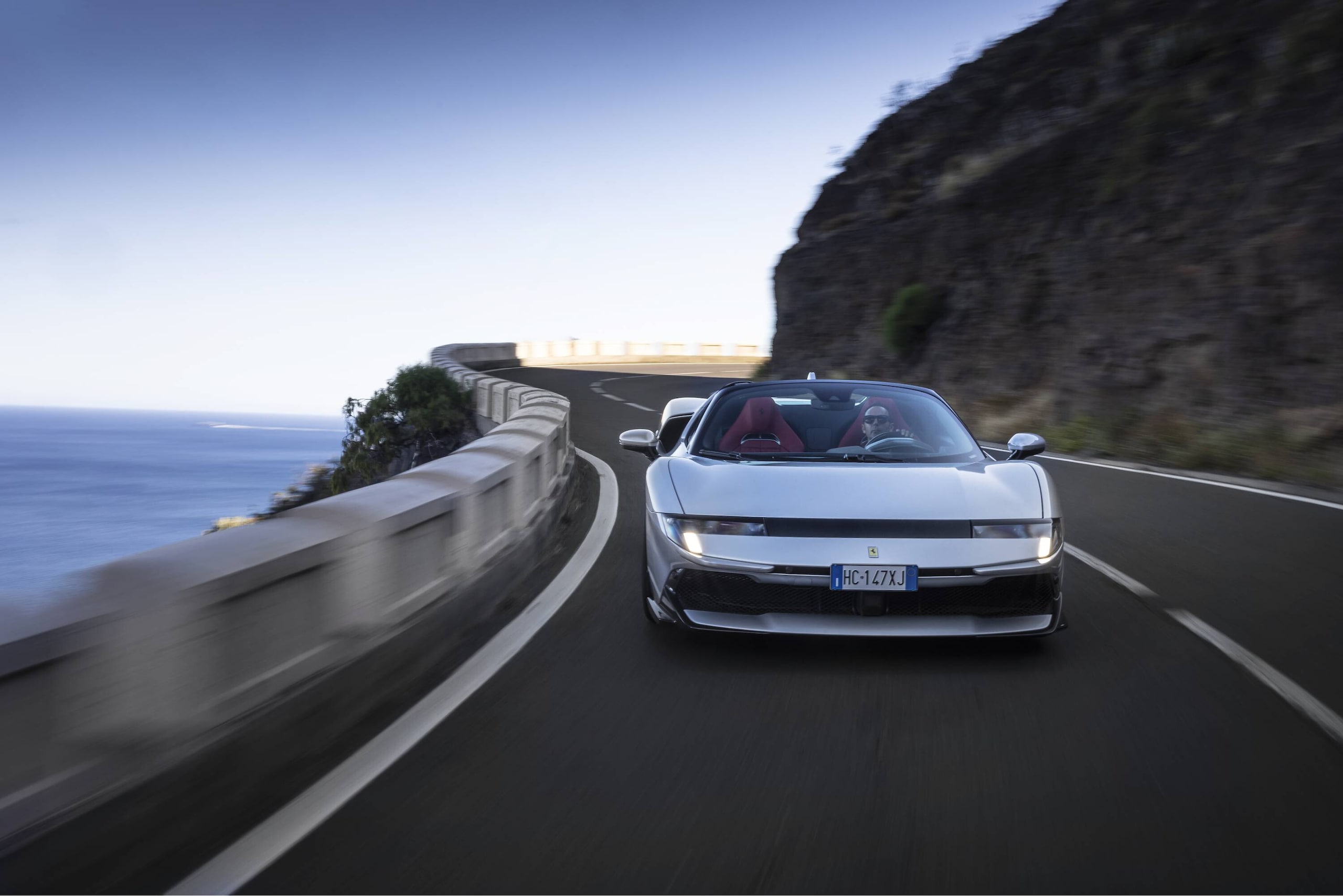 Ferrari 849 Testarossa Spider, potenza e stile mozzafiato
