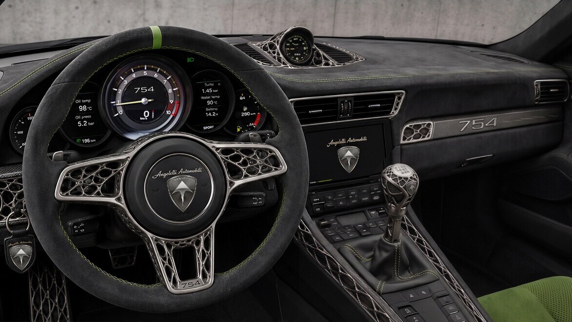 Angelelli Automobili Project 754, la Porsche 911 diventa a motore centrale