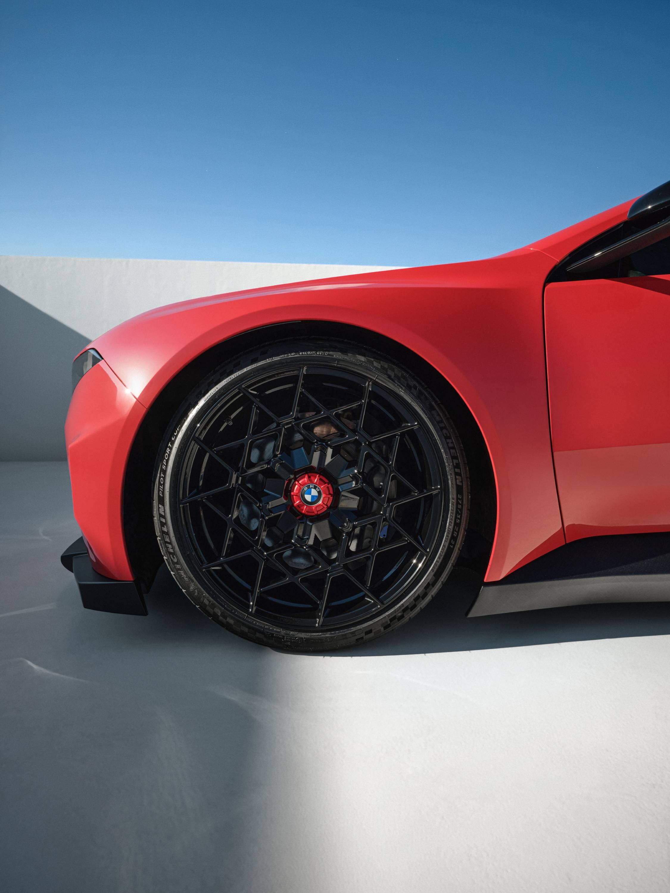 BMW M3, altre foto di come sarà: la Concept Neue Klasse è mozzafiato