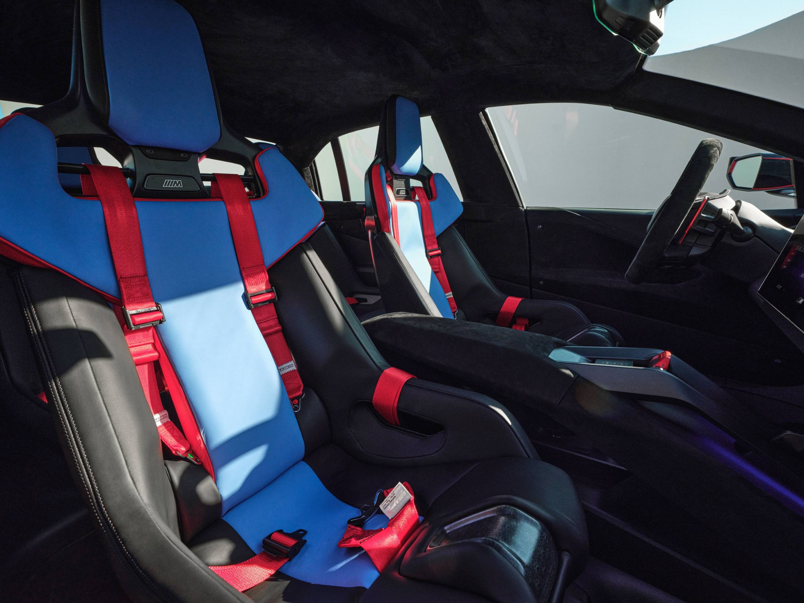 BMW M3, altre foto di come sarà: la Concept Neue Klasse è mozzafiato