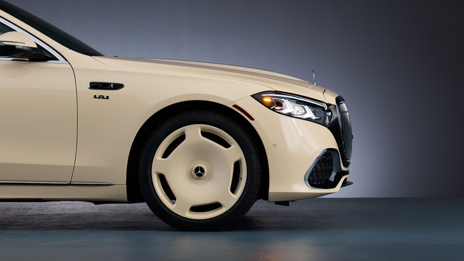 Mercedes-Maybach S 680, l'auto unica di LeBron James in 9 foto
