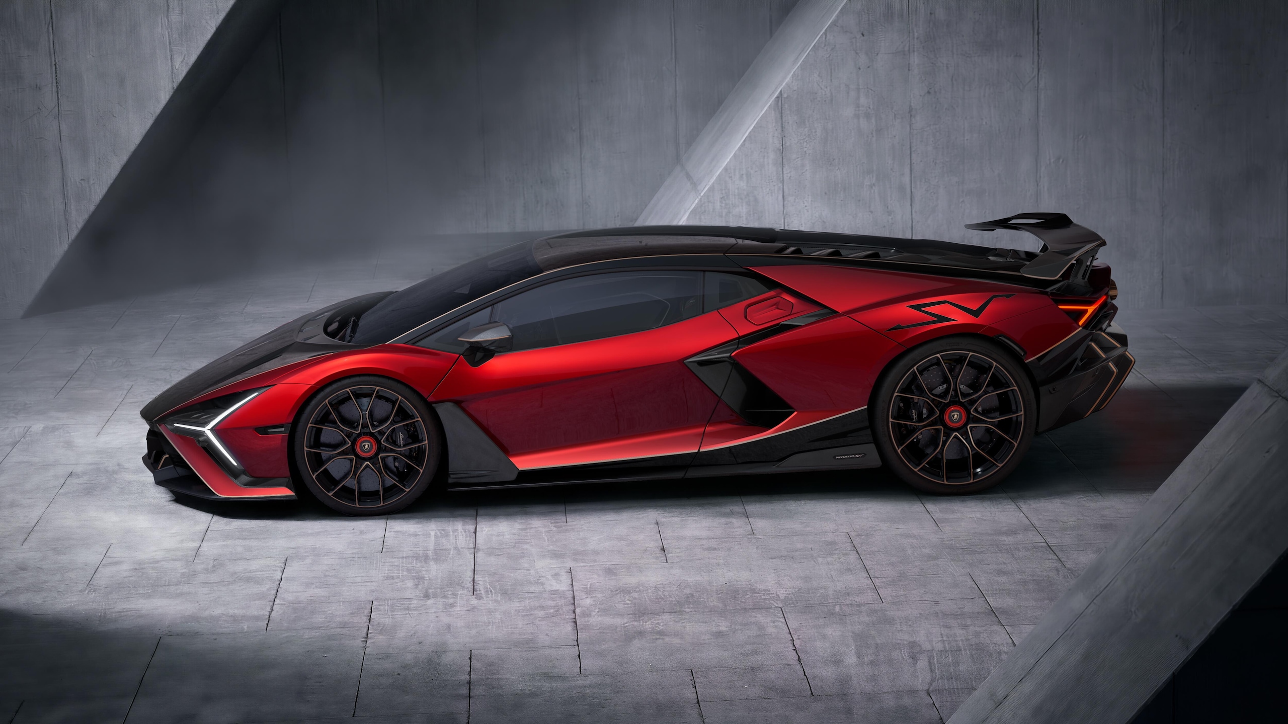 Lamborghini Revuelto SV, 1.065 CV di pura esagerazione