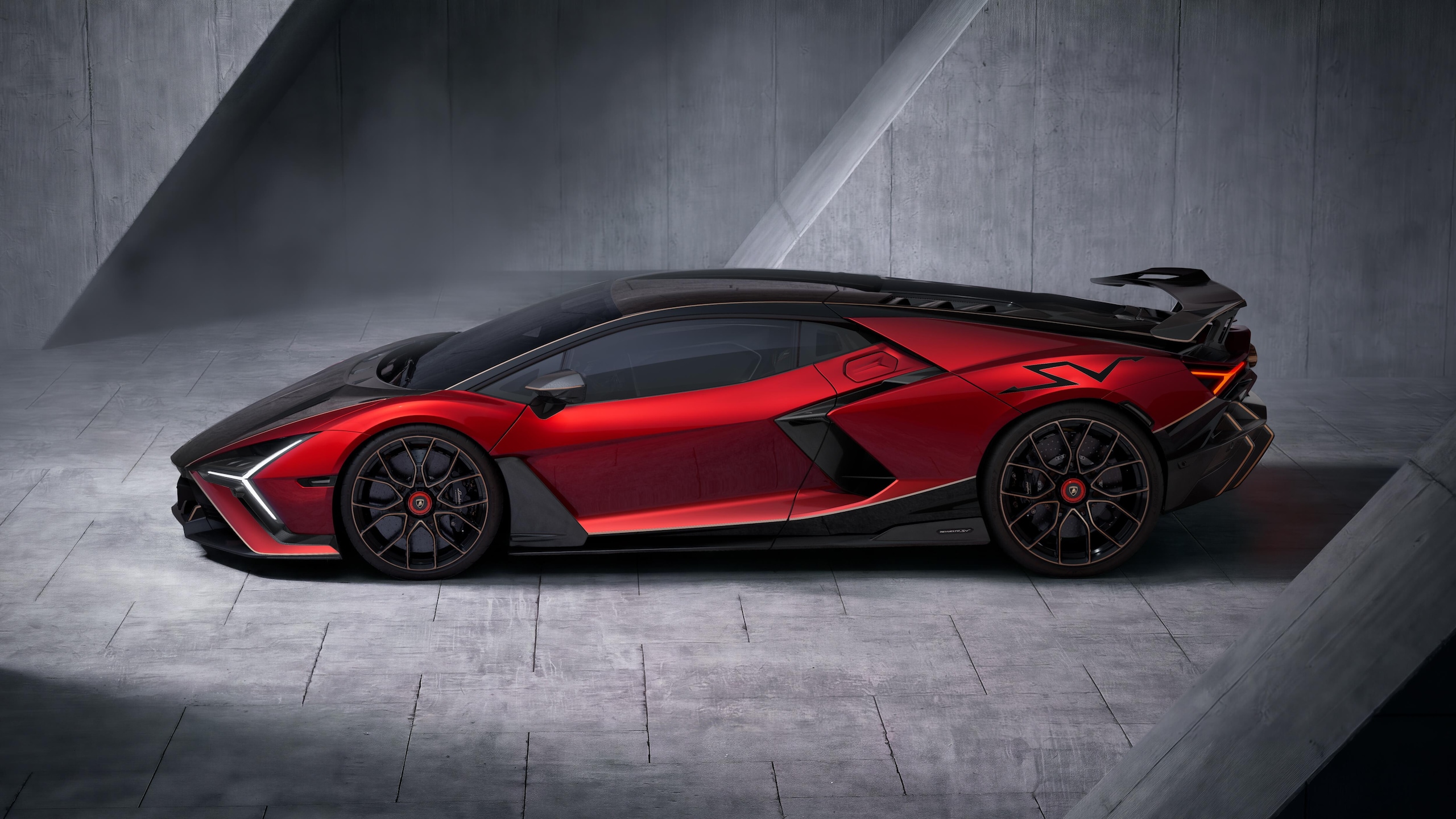 Lamborghini Revuelto SV, 1.065 CV di pura esagerazione