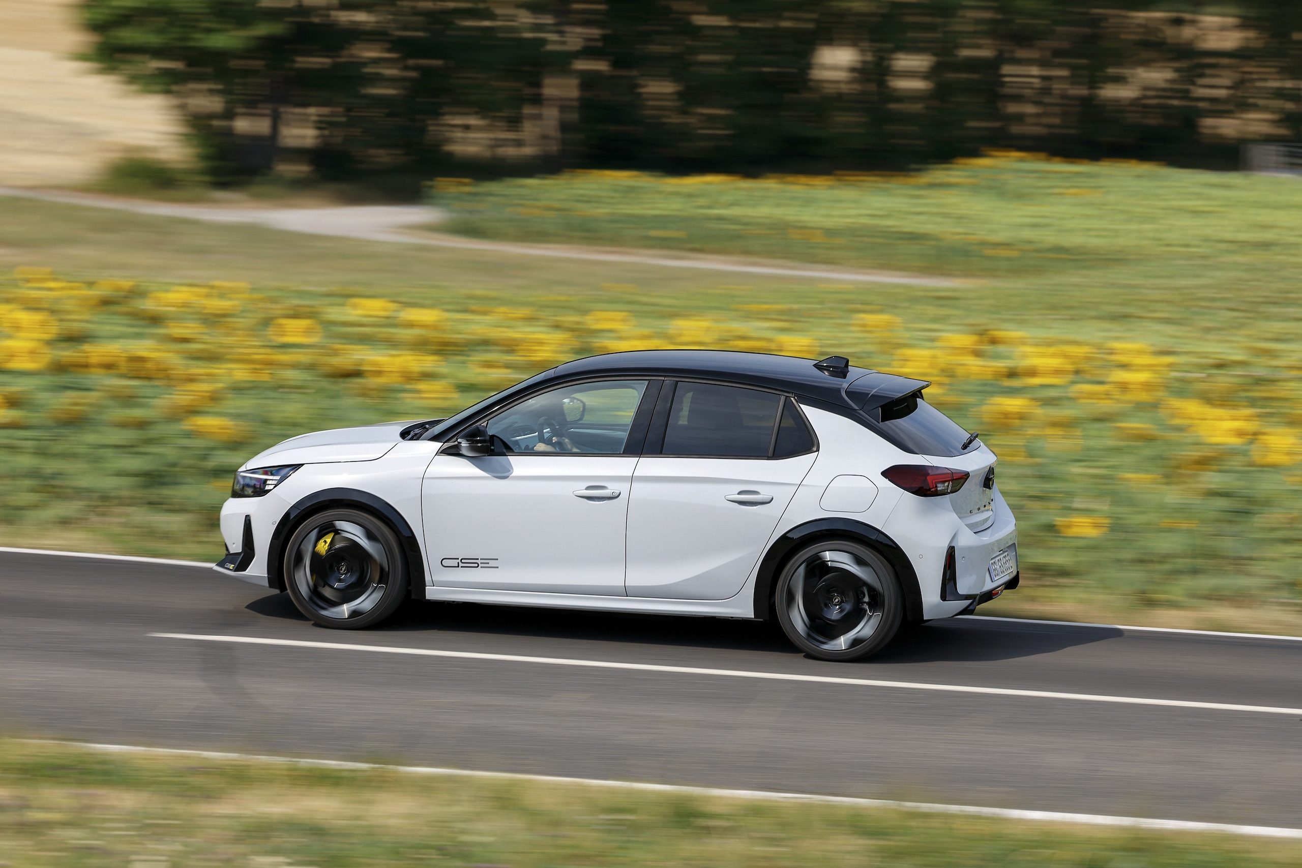 Opel Corsa GSE: elettrica, piccola e cattiva