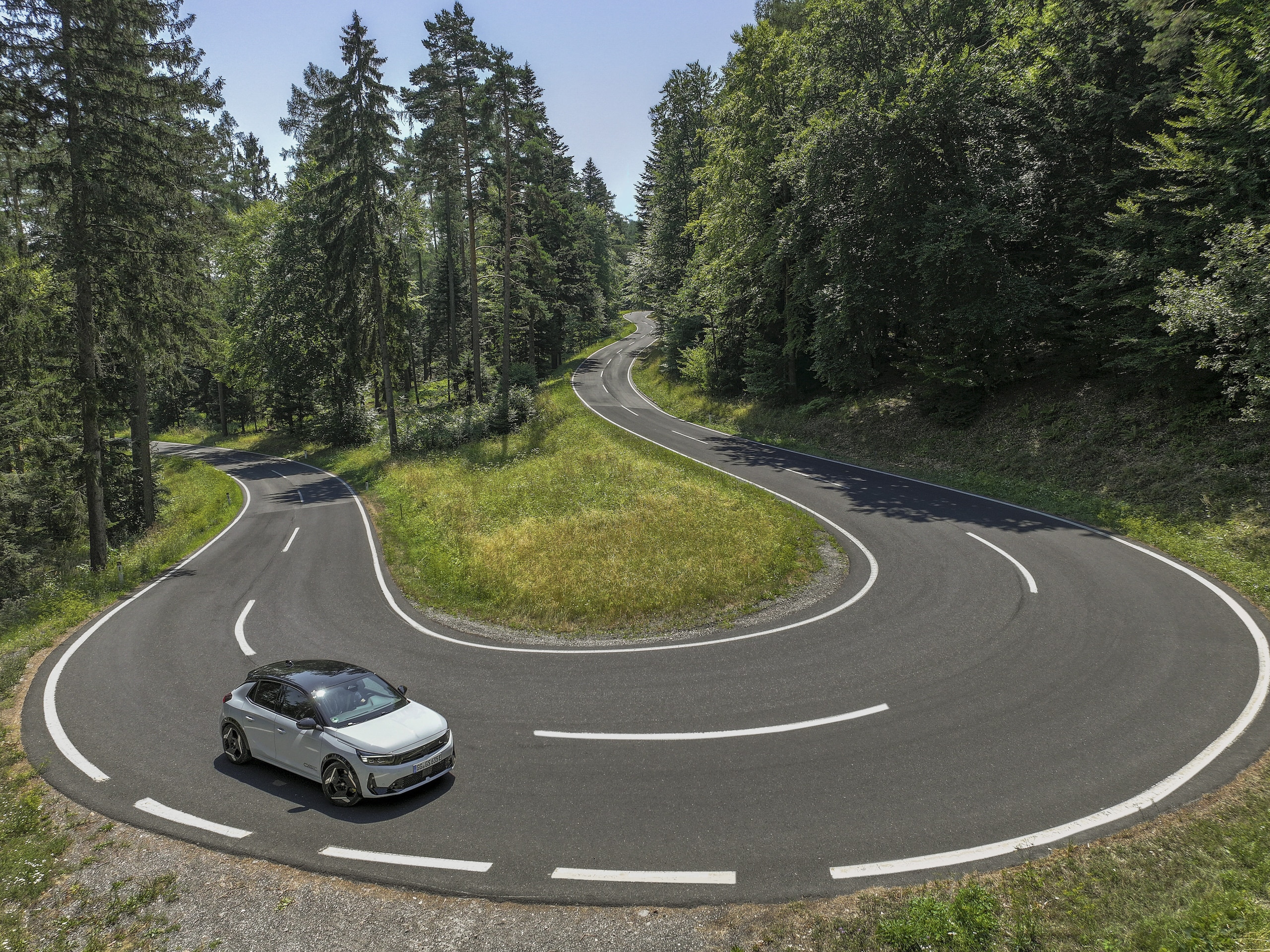 Opel Corsa GSE: elettrica, piccola e cattiva