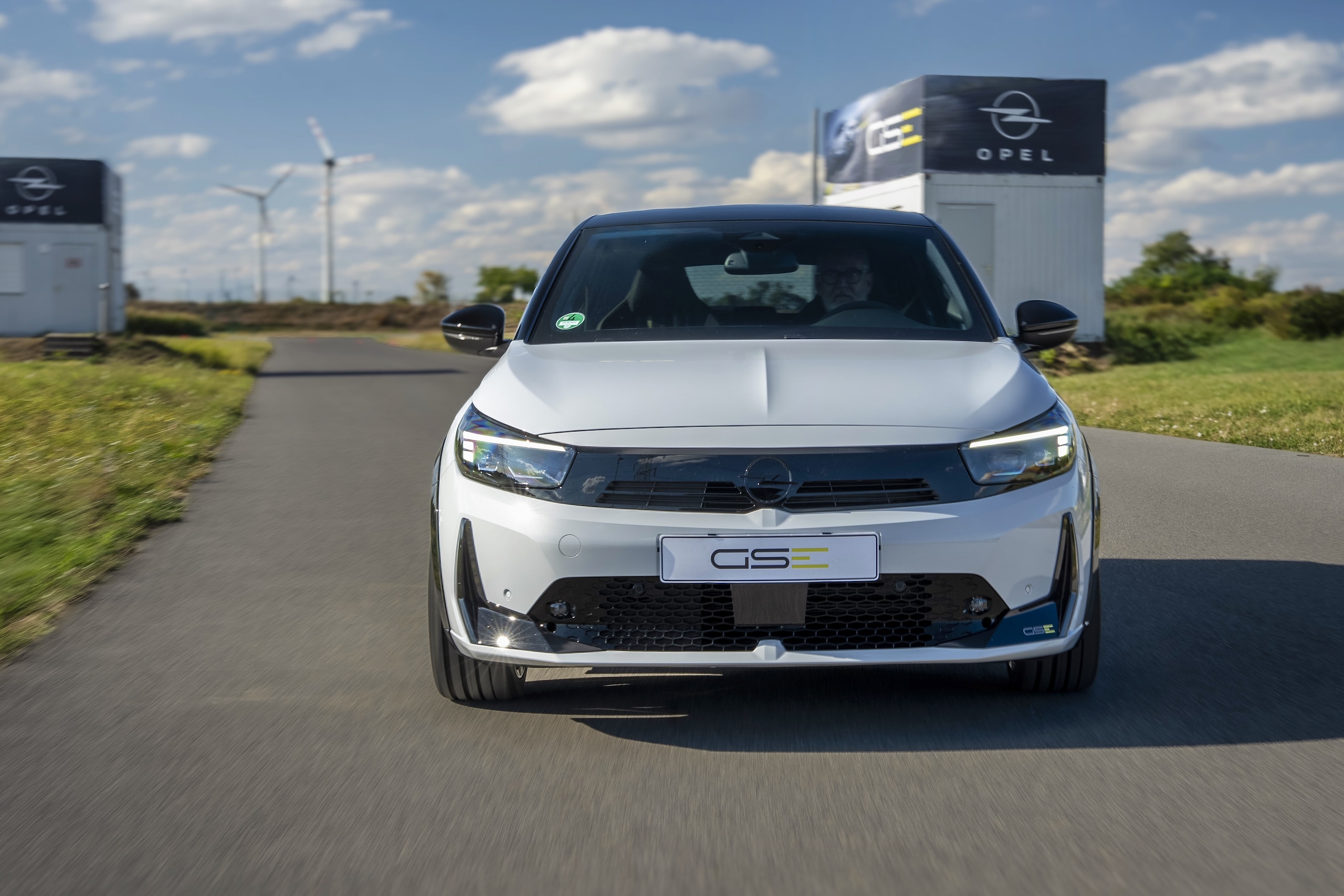 Opel Corsa GSE: elettrica, piccola e cattiva