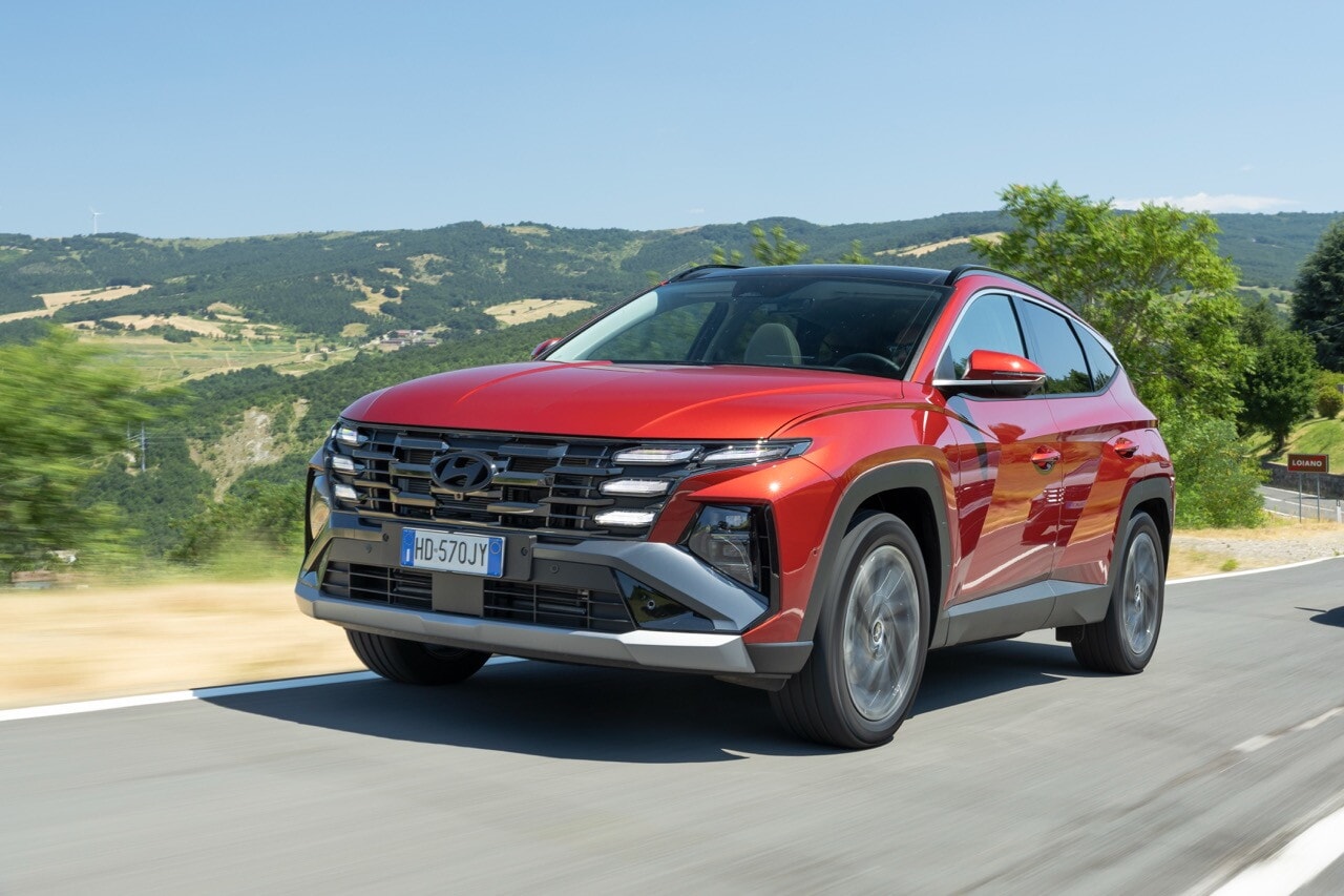 Hyundai Tucson, quale ibrido scegliere? La prova completa