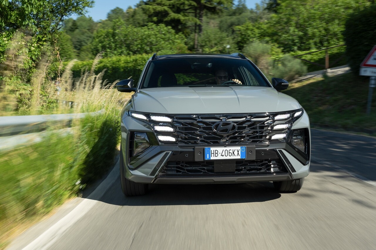 Hyundai Tucson, quale ibrido scegliere? La prova completa