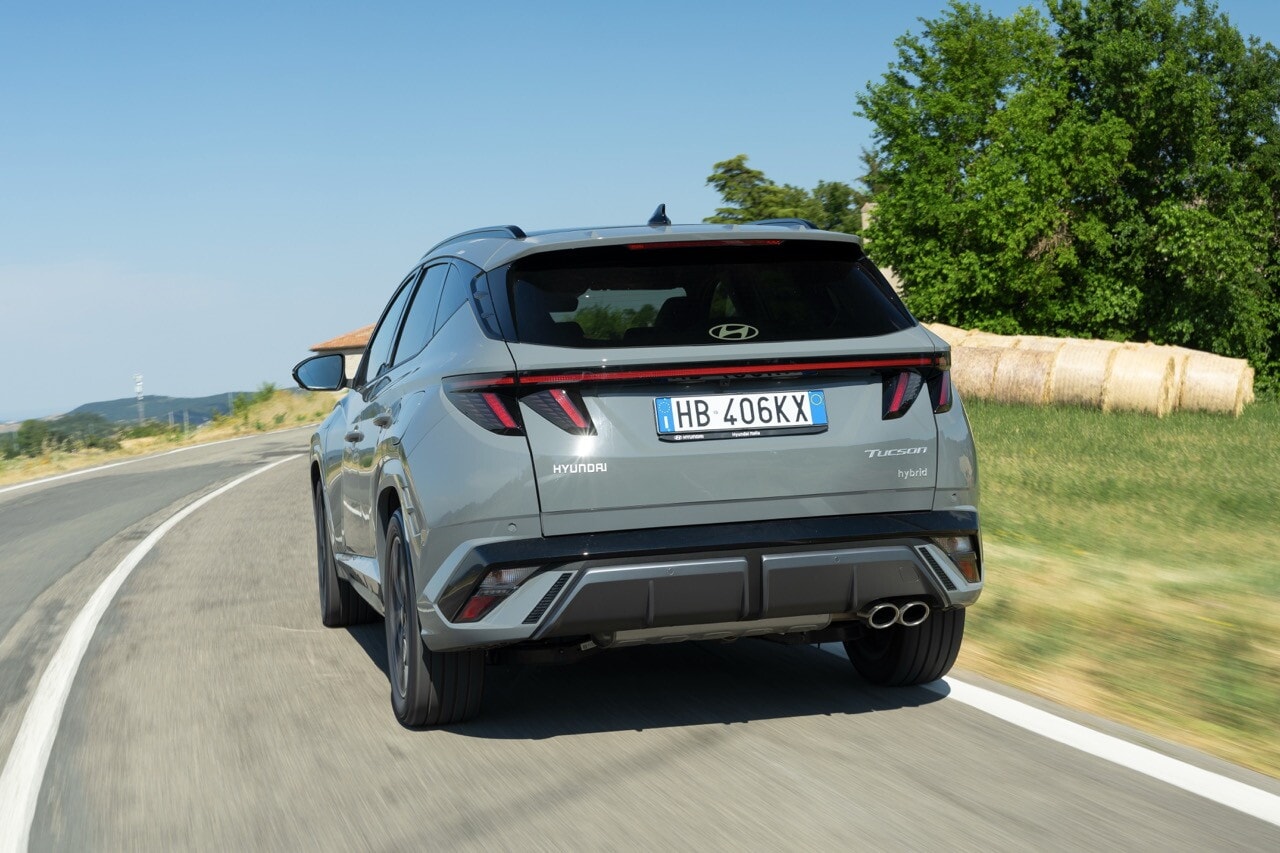 Hyundai Tucson, quale ibrido scegliere? La prova completa