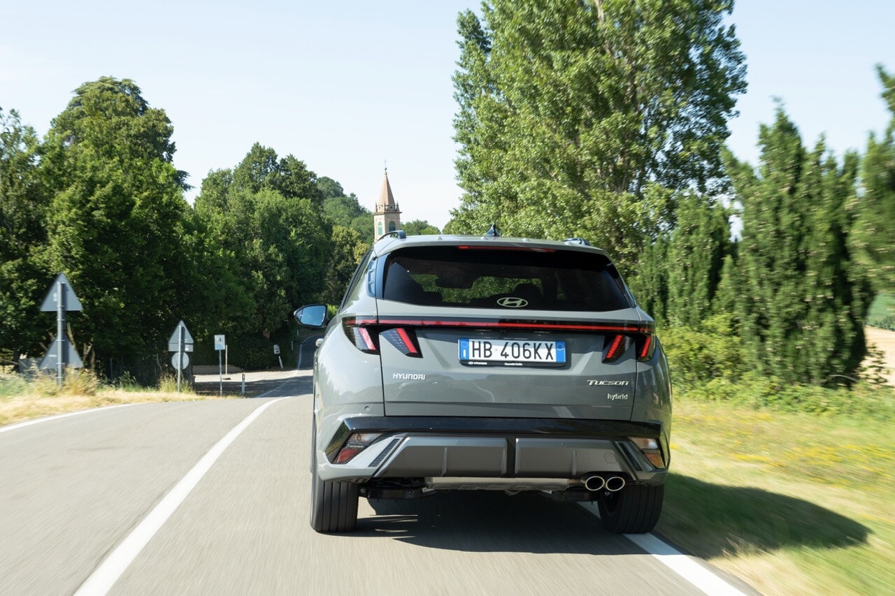 Hyundai Tucson, quale ibrido scegliere? La prova completa