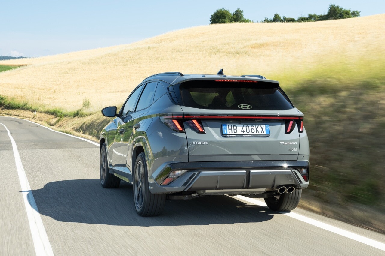 Hyundai Tucson, quale ibrido scegliere? La prova completa