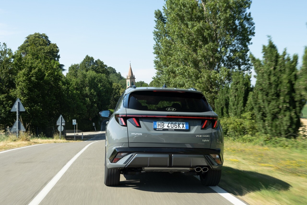 Hyundai Tucson, quale ibrido scegliere? La prova completa