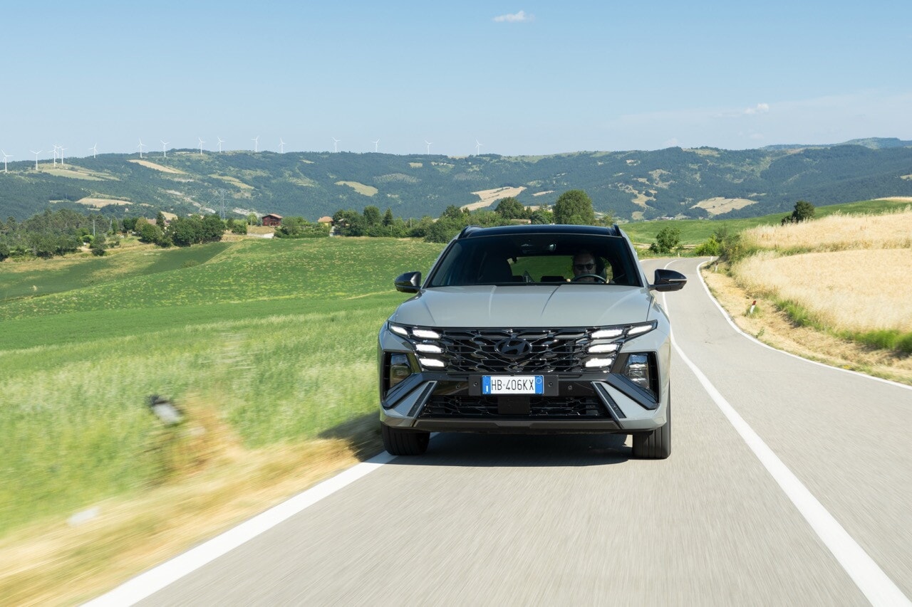 Hyundai Tucson, quale ibrido scegliere? La prova completa